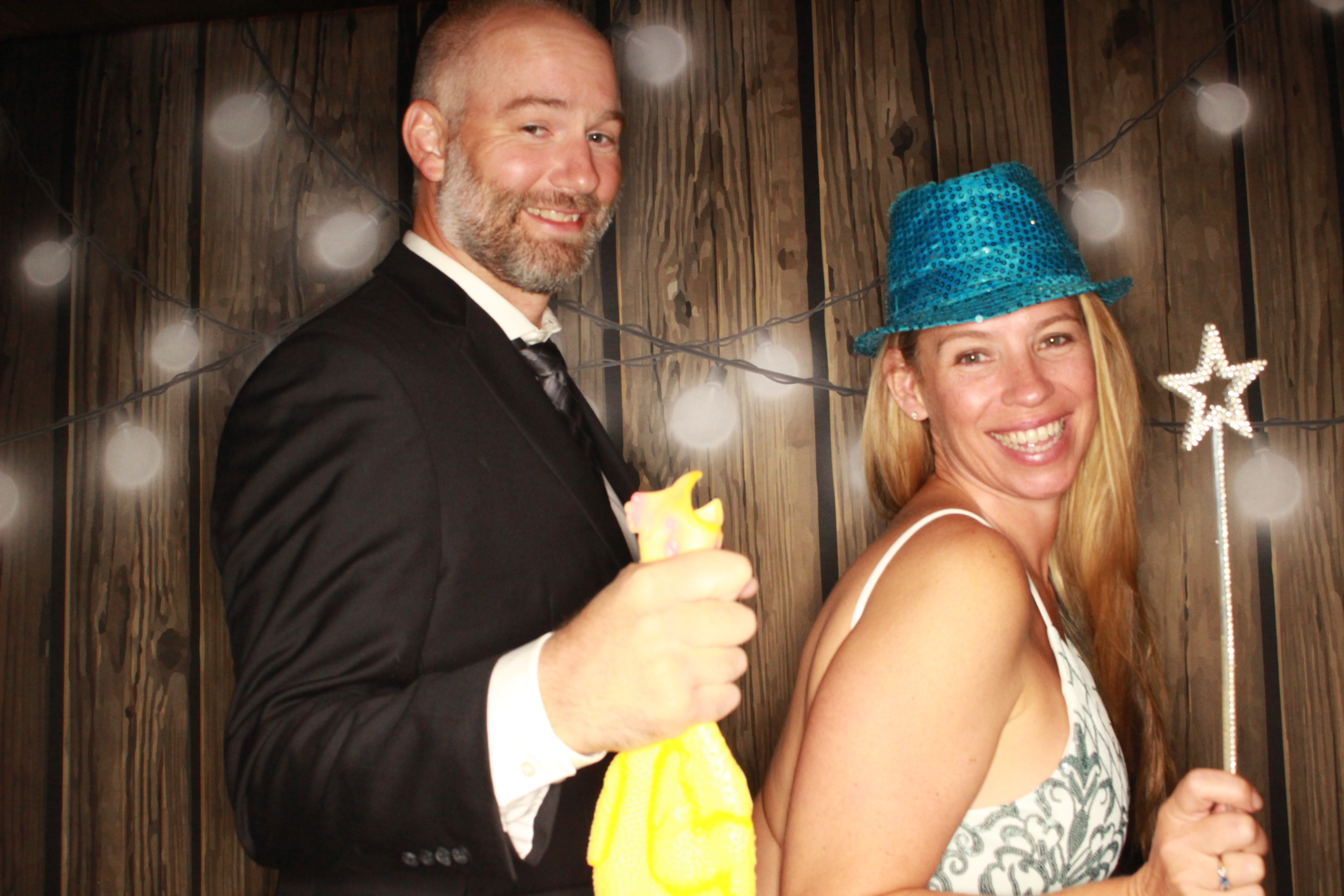 TJ and Kelli's Wedding | View more photos from the event at gallery.photoboothbillings.com/u/PhotoBoothBillings/TJ-and-Kellis-Wedding