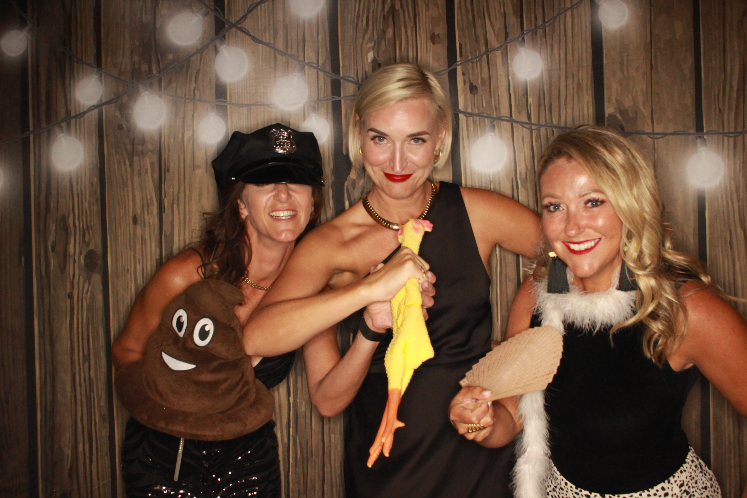 TJ and Kelli's Wedding | View more photos from the event at gallery.photoboothbillings.com/u/PhotoBoothBillings/TJ-and-Kellis-Wedding