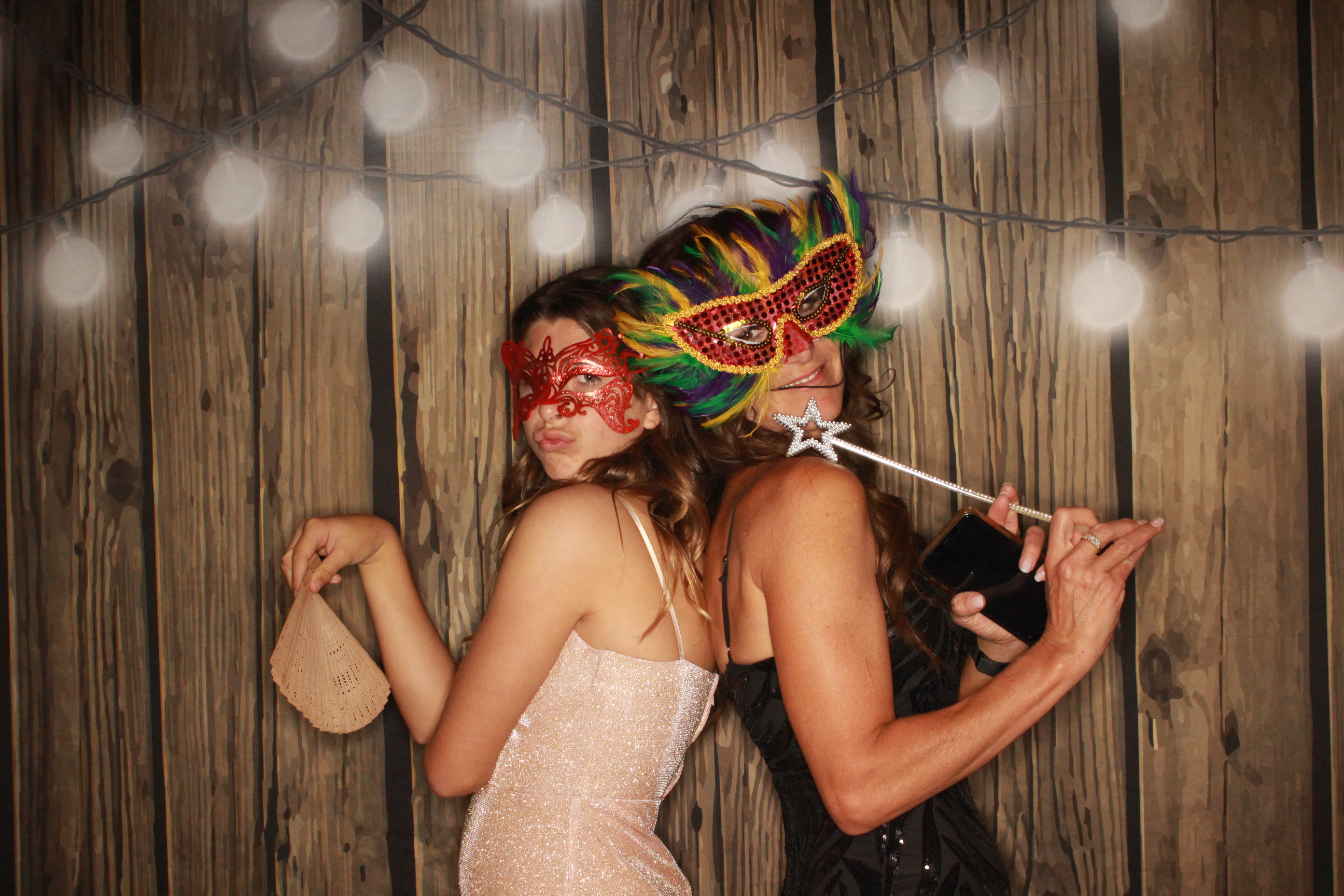TJ and Kelli's Wedding | View more photos from the event at gallery.photoboothbillings.com/u/PhotoBoothBillings/TJ-and-Kellis-Wedding