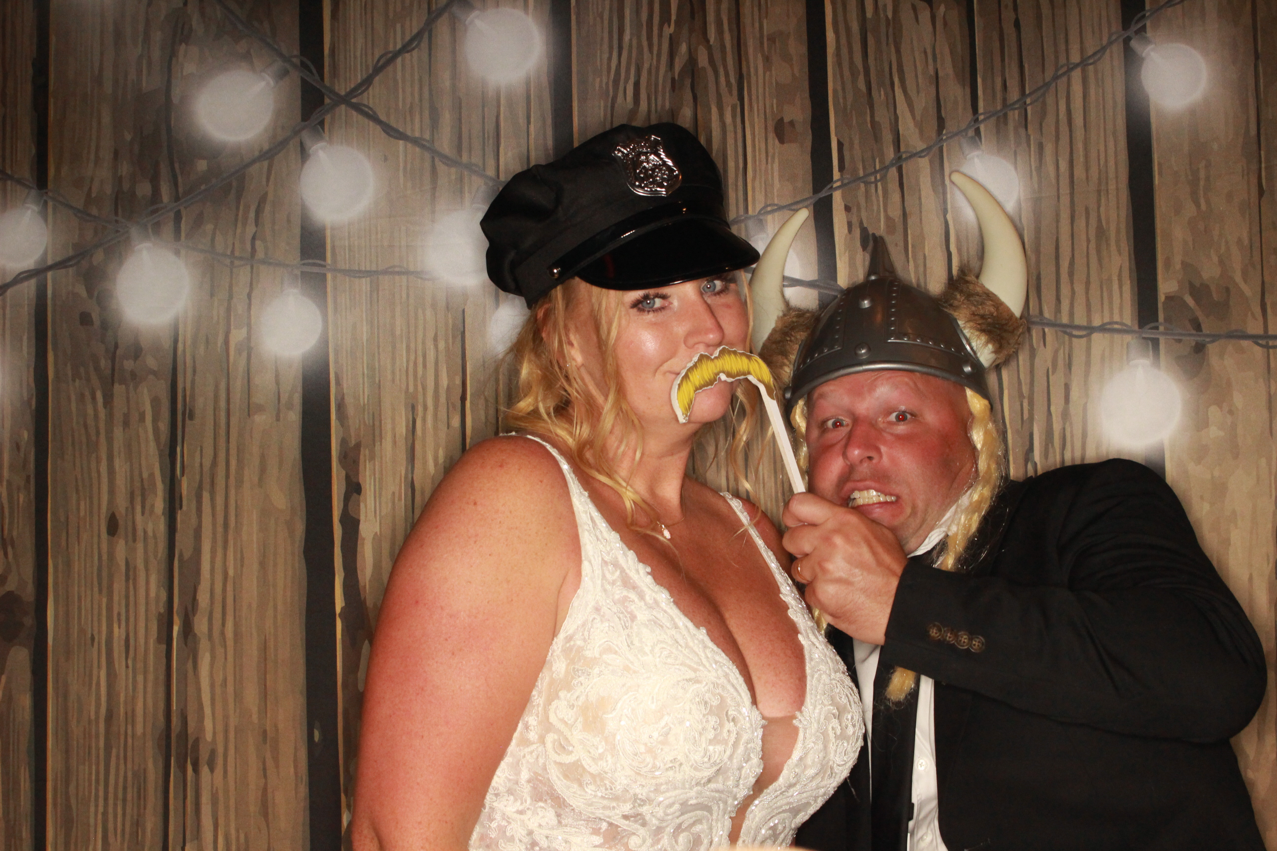 TJ and Kelli's Wedding | View more photos from the event at gallery.photoboothbillings.com/u/PhotoBoothBillings/TJ-and-Kellis-Wedding