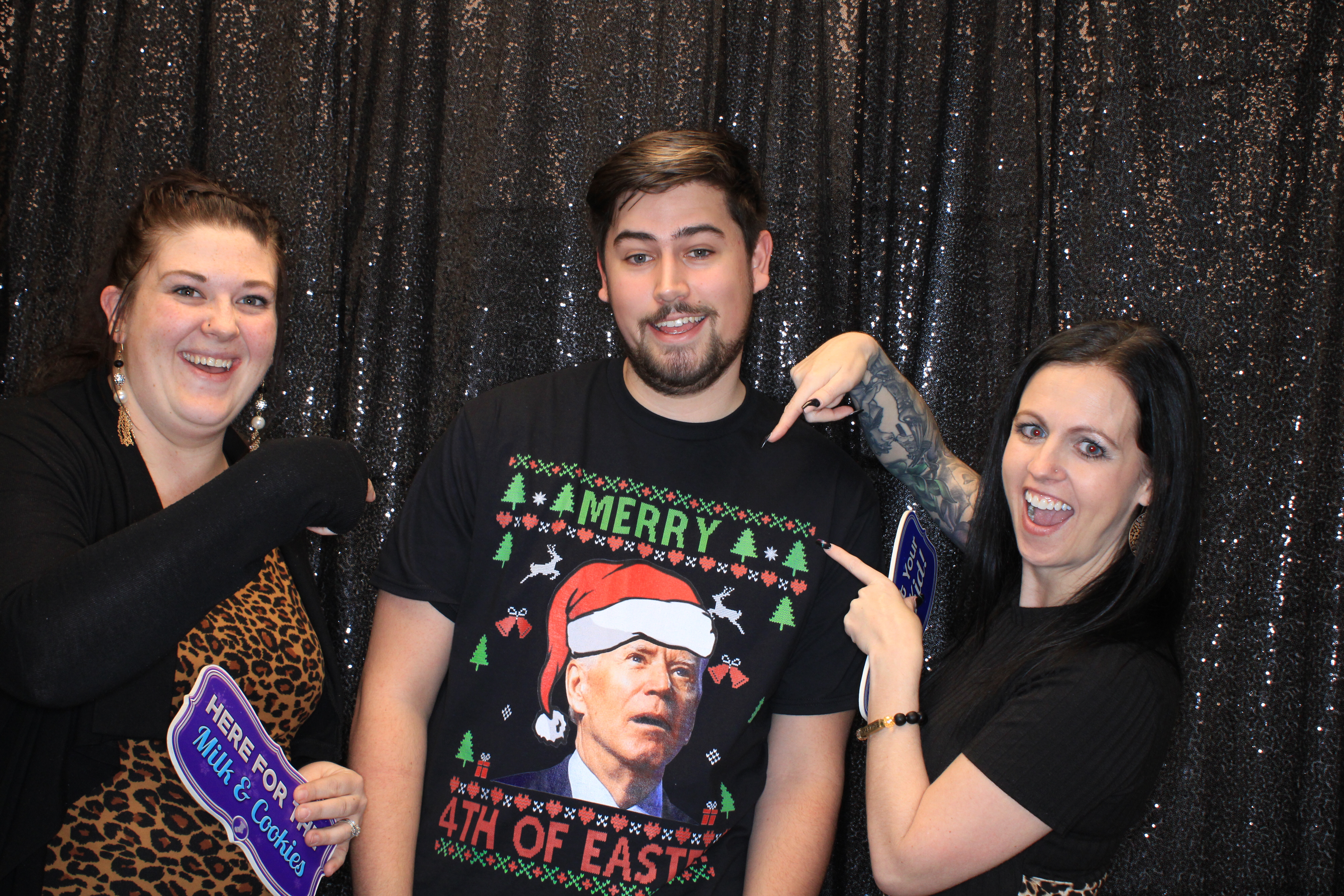VFCU Holiday Party | View more photos from the event at gallery.photoboothbillings.com/u/PhotoBoothBillings/VFCU-Holiday-Party