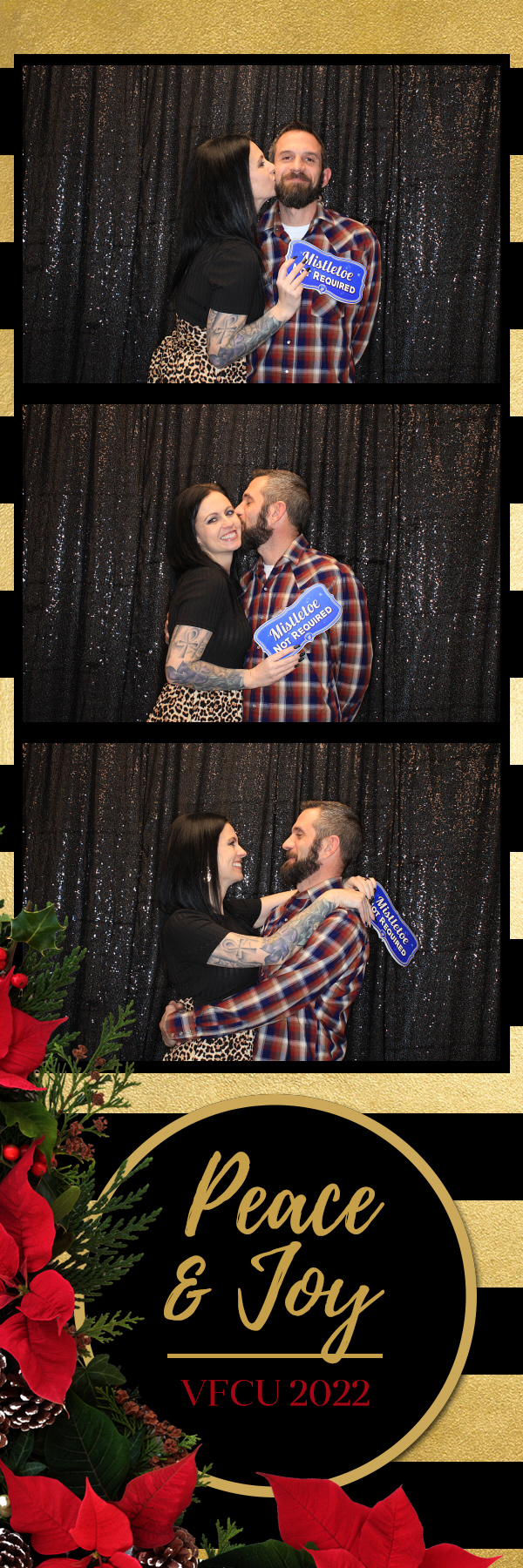 VFCU Holiday Party | View more photos from the event at gallery.photoboothbillings.com/u/PhotoBoothBillings/VFCU-Holiday-Party