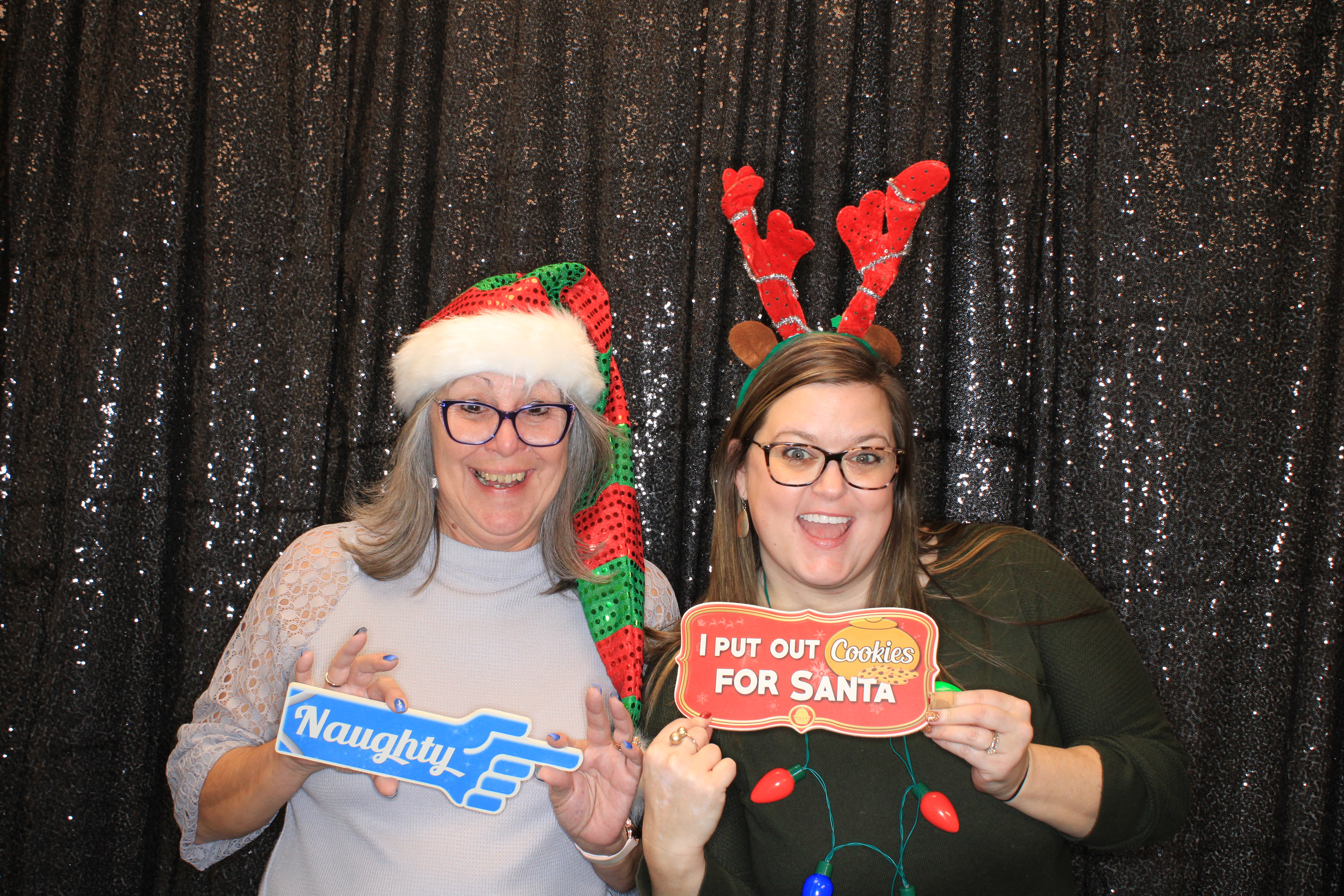 VFCU Holiday Party | View more photos from the event at gallery.photoboothbillings.com/u/PhotoBoothBillings/VFCU-Holiday-Party
