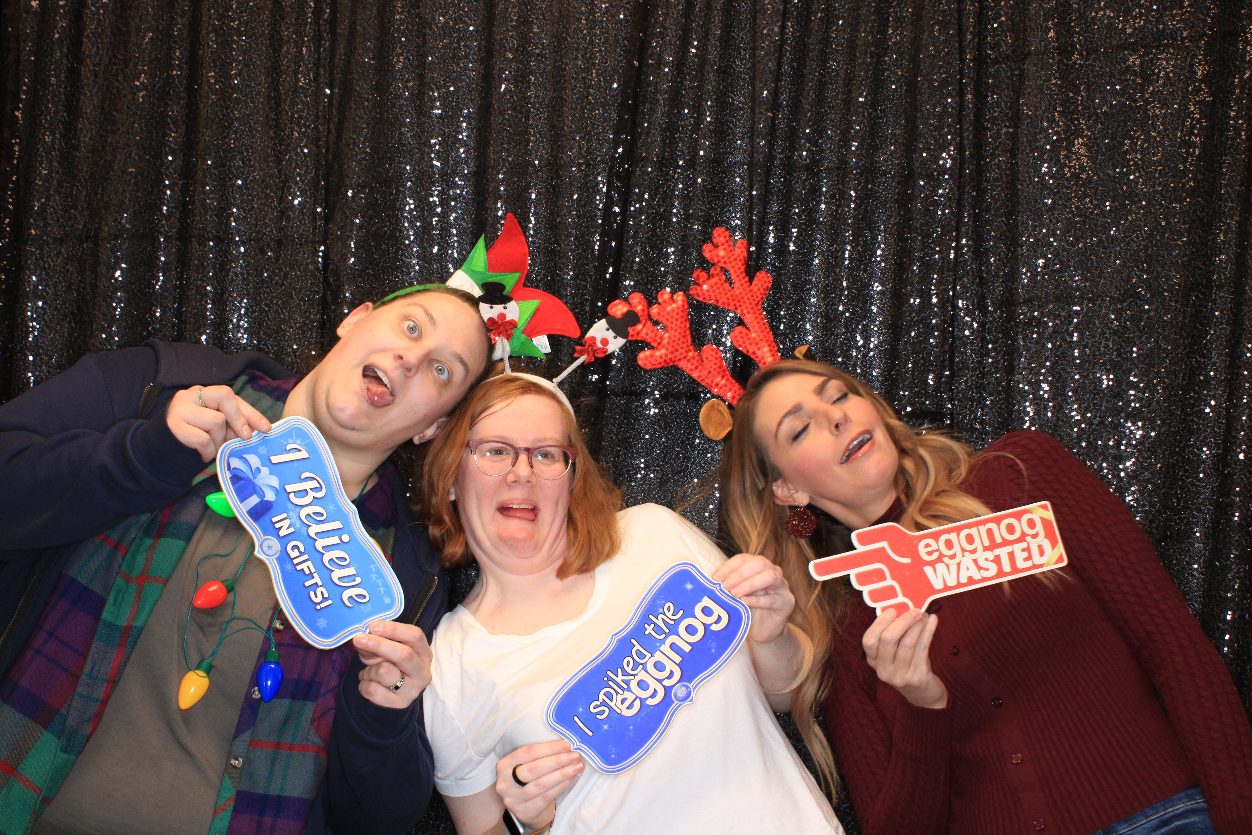VFCU Holiday Party | View more photos from the event at gallery.photoboothbillings.com/u/PhotoBoothBillings/VFCU-Holiday-Party