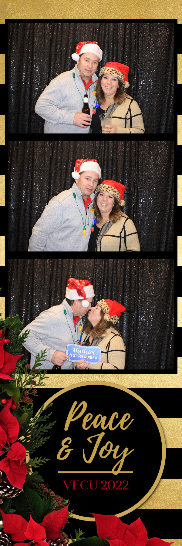 VFCU Holiday Party | View more photos from the event at gallery.photoboothbillings.com/u/PhotoBoothBillings/VFCU-Holiday-Party