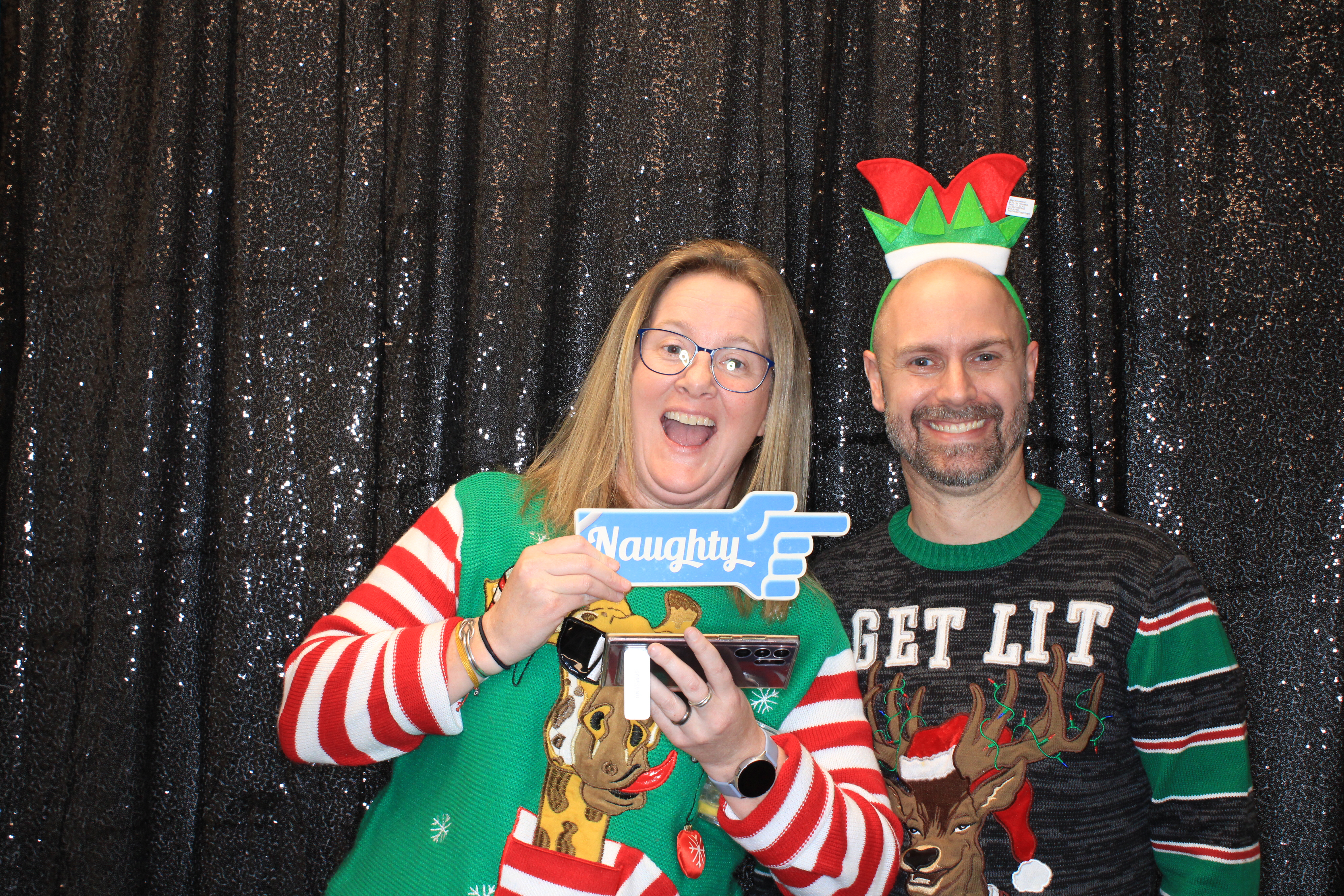 VFCU Holiday Party | View more photos from the event at gallery.photoboothbillings.com/u/PhotoBoothBillings/VFCU-Holiday-Party