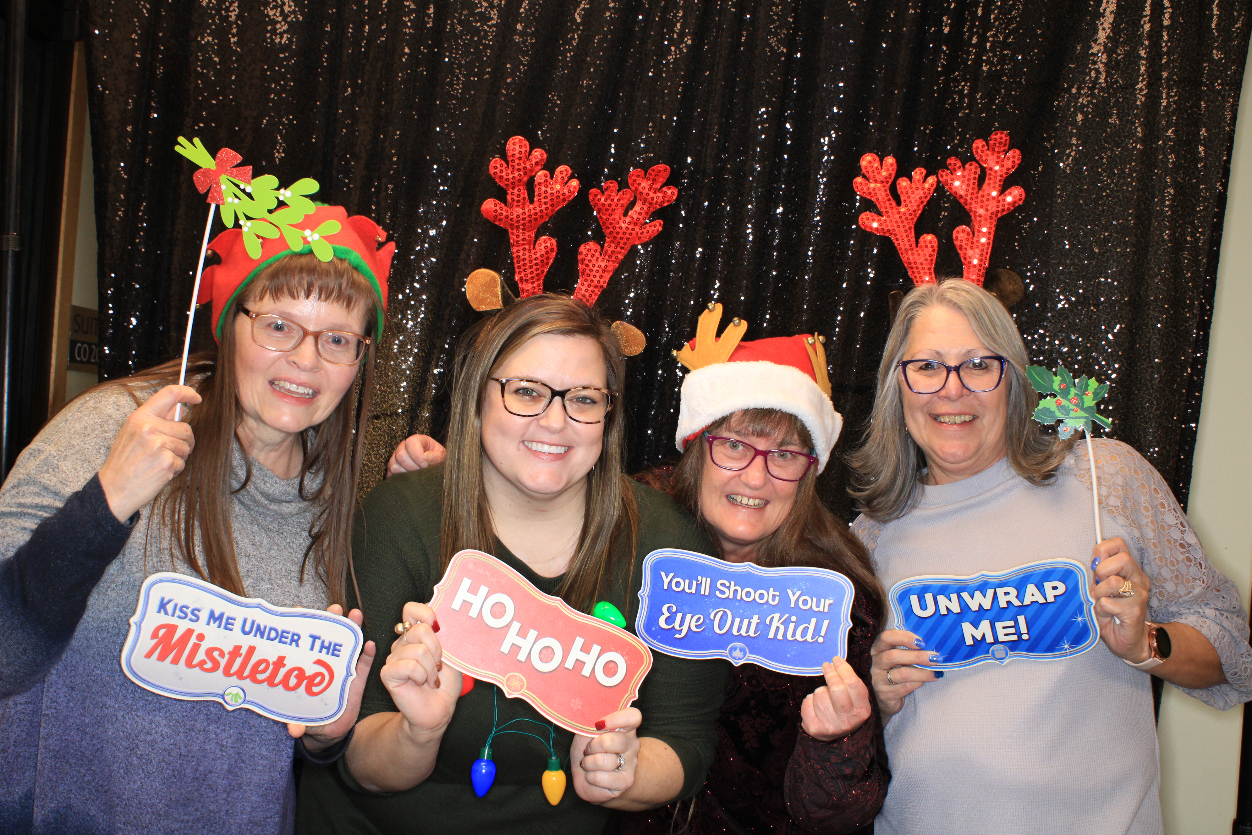 VFCU Holiday Party | View more photos from the event at gallery.photoboothbillings.com/u/PhotoBoothBillings/VFCU-Holiday-Party