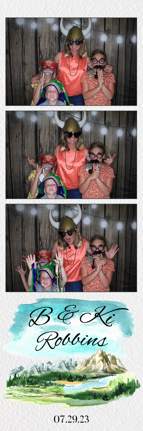 B & Ki's Wedding | View more photos from the event at gallery.photoboothbillings.com/u/PhotoBoothBillings/B-Kis-Wedding