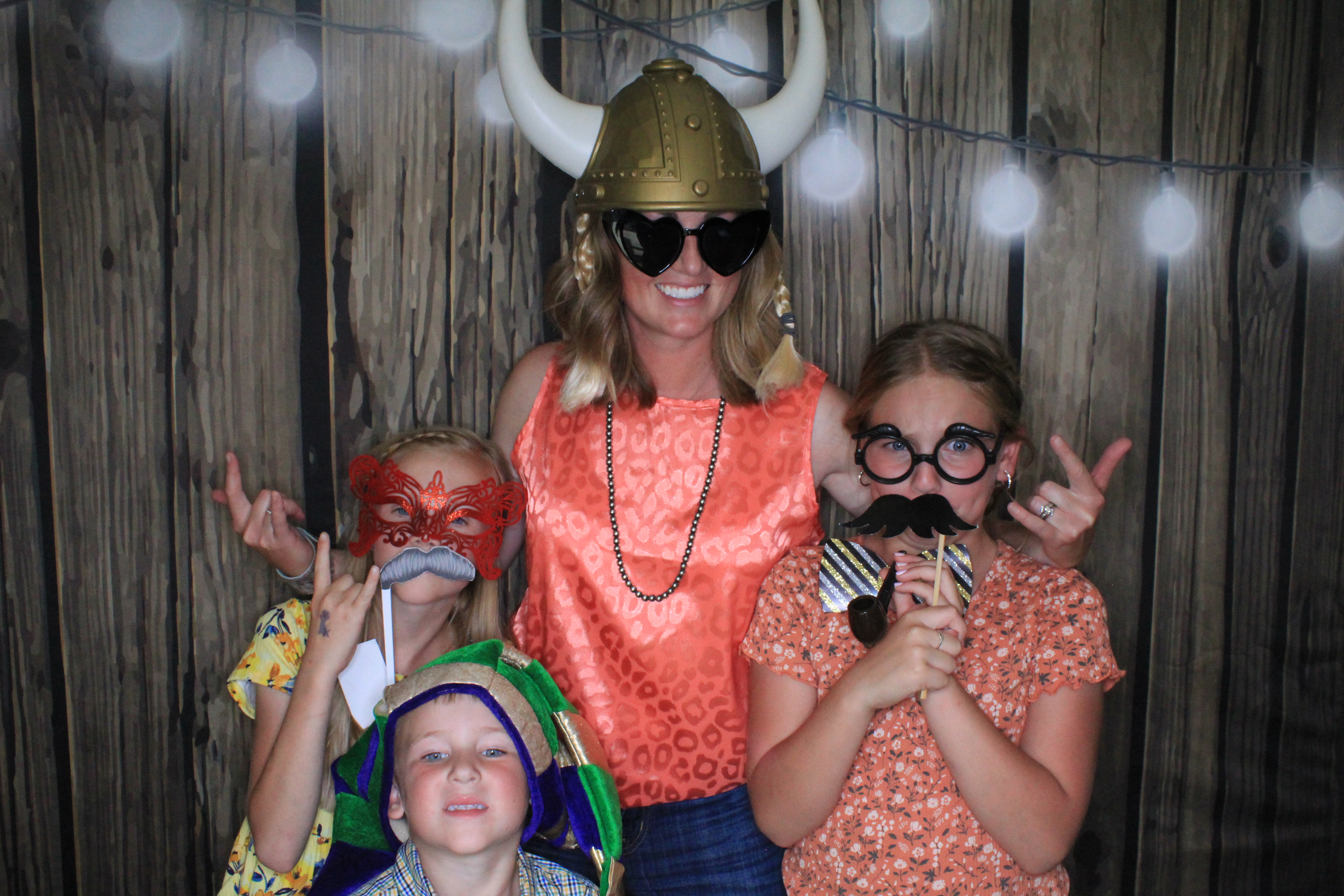 B & Ki's Wedding | View more photos from the event at gallery.photoboothbillings.com/u/PhotoBoothBillings/B-Kis-Wedding