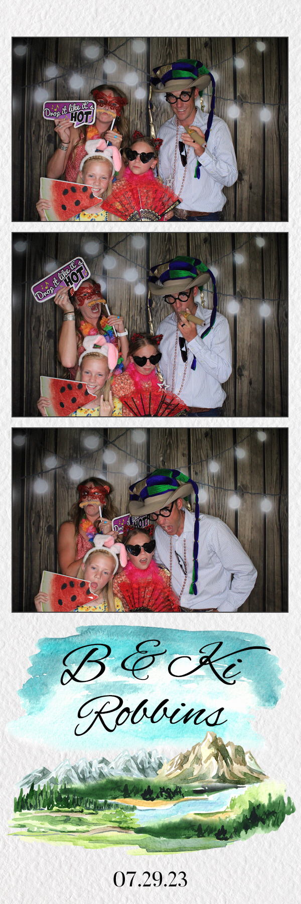 B & Ki's Wedding | View more photos from the event at gallery.photoboothbillings.com/u/PhotoBoothBillings/B-Kis-Wedding