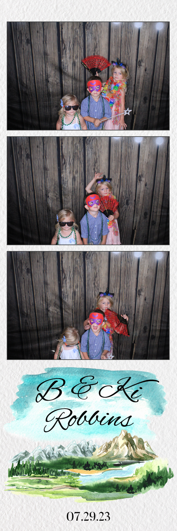 B & Ki's Wedding | View more photos from the event at gallery.photoboothbillings.com/u/PhotoBoothBillings/B-Kis-Wedding