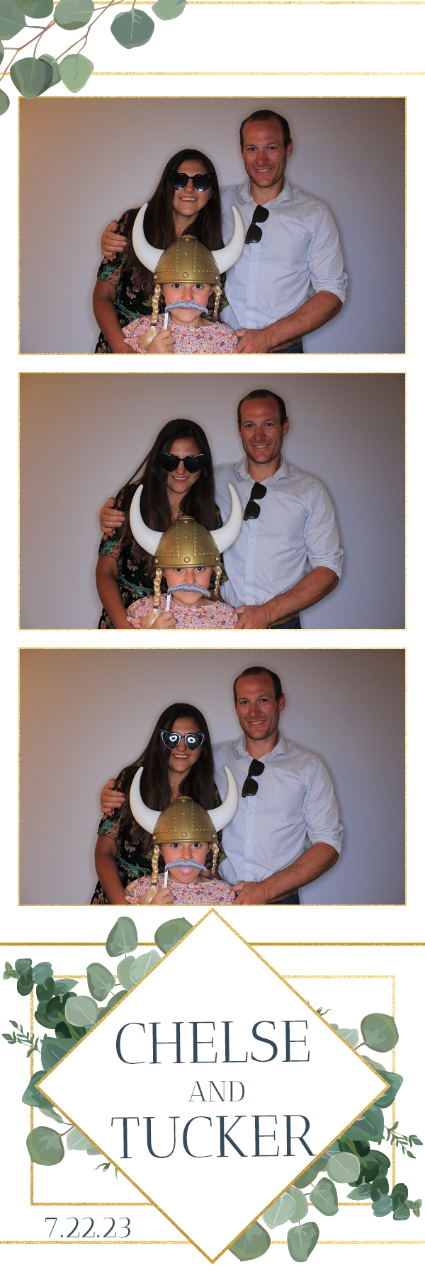 Chelse and Tucker's Wedding | View more photos from the event at gallery.photoboothbillings.com/u/PhotoBoothBillings/Chelse-and-Tuckers-Wedding