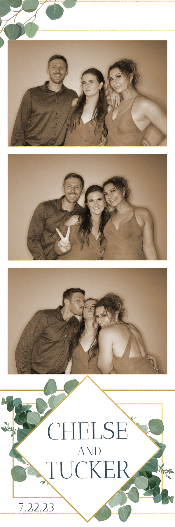 Chelse and Tucker's Wedding | View more photos from the event at gallery.photoboothbillings.com/u/PhotoBoothBillings/Chelse-and-Tuckers-Wedding