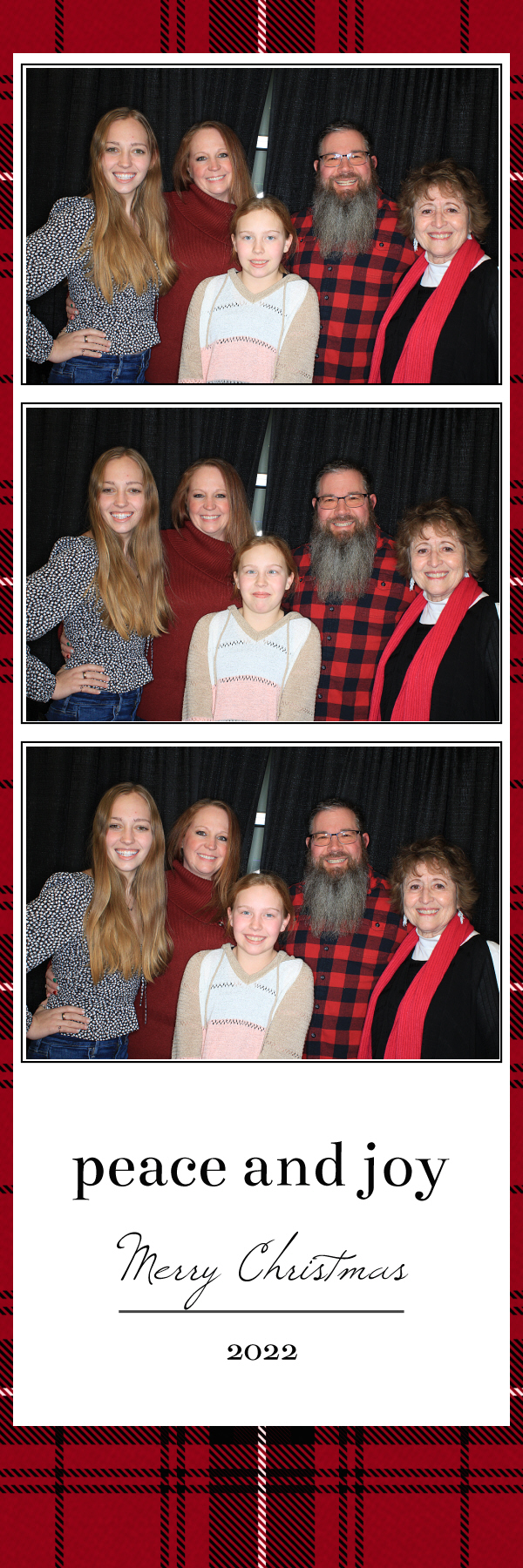 Christmas Eve Services | View more photos from the event at gallery.photoboothbillings.com/u/PhotoBoothBillings/Christmas-Eve-Services