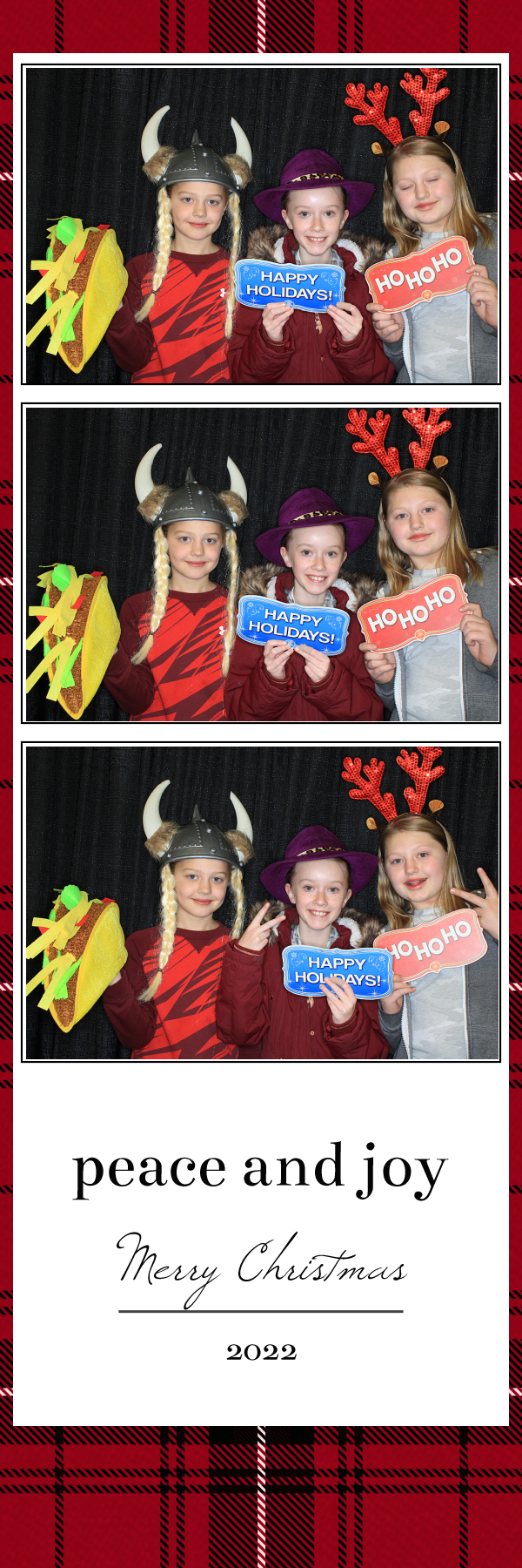 Christmas Eve Services | View more photos from the event at gallery.photoboothbillings.com/u/PhotoBoothBillings/Christmas-Eve-Services