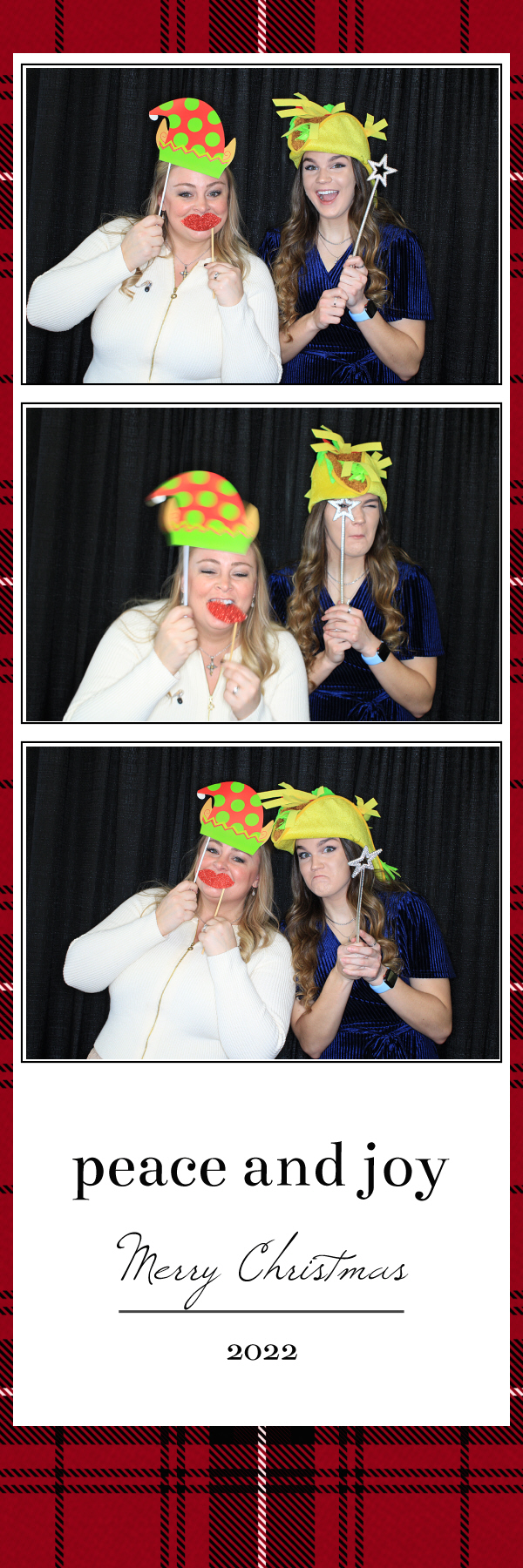 Christmas Eve Services | View more photos from the event at gallery.photoboothbillings.com/u/PhotoBoothBillings/Christmas-Eve-Services