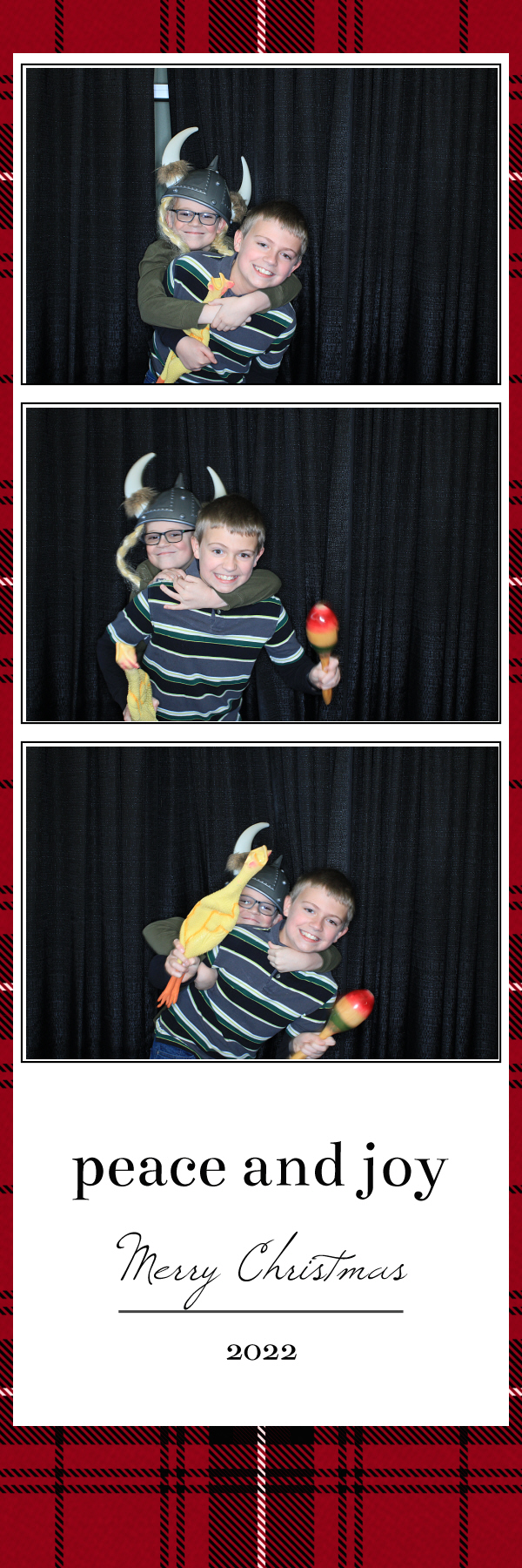 Christmas Eve Services | View more photos from the event at gallery.photoboothbillings.com/u/PhotoBoothBillings/Christmas-Eve-Services