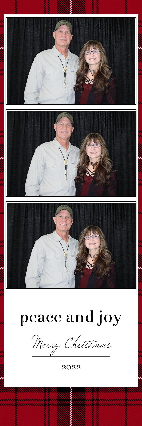 Christmas Eve Services | View more photos from the event at gallery.photoboothbillings.com/u/PhotoBoothBillings/Christmas-Eve-Services