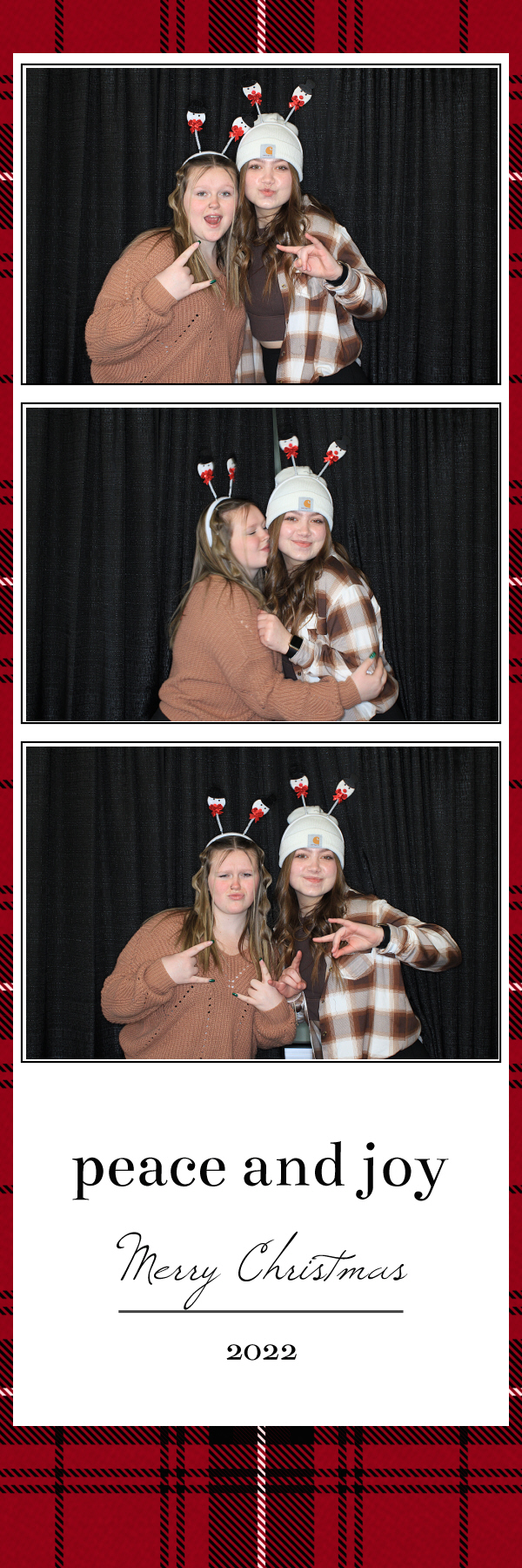 Christmas Eve Services | View more photos from the event at gallery.photoboothbillings.com/u/PhotoBoothBillings/Christmas-Eve-Services