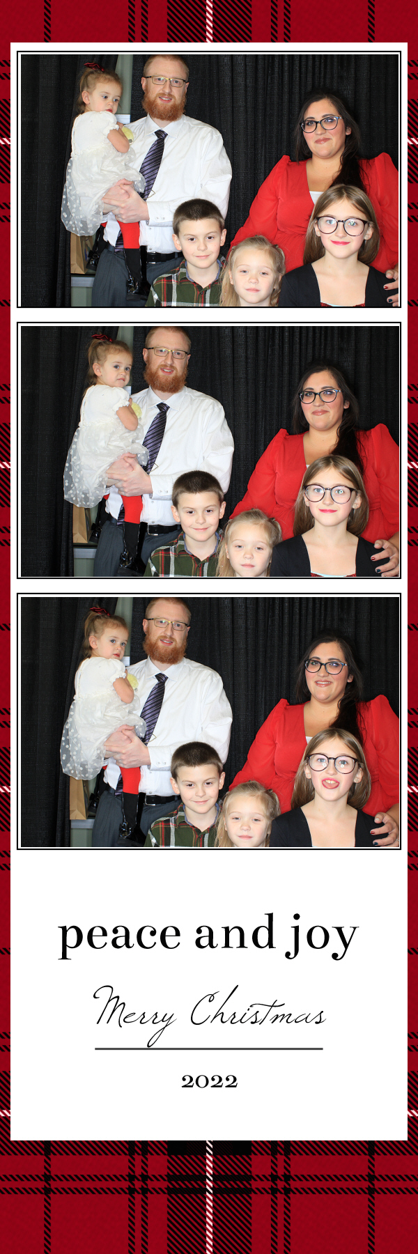 Christmas Eve Services | View more photos from the event at gallery.photoboothbillings.com/u/PhotoBoothBillings/Christmas-Eve-Services