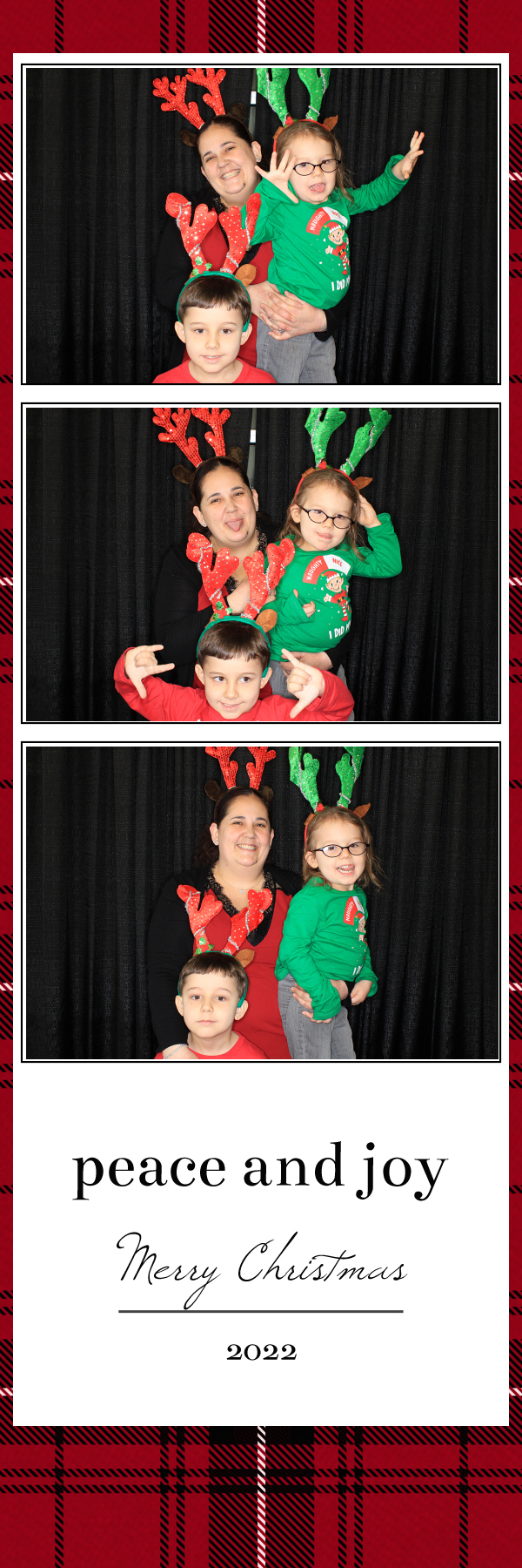 Christmas Eve Services | View more photos from the event at gallery.photoboothbillings.com/u/PhotoBoothBillings/Christmas-Eve-Services