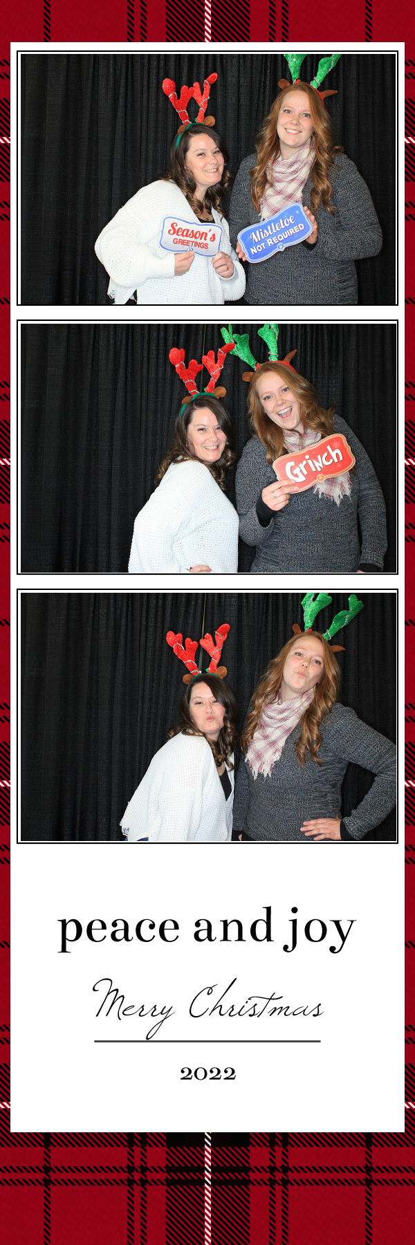 Christmas Eve Services | View more photos from the event at gallery.photoboothbillings.com/u/PhotoBoothBillings/Christmas-Eve-Services