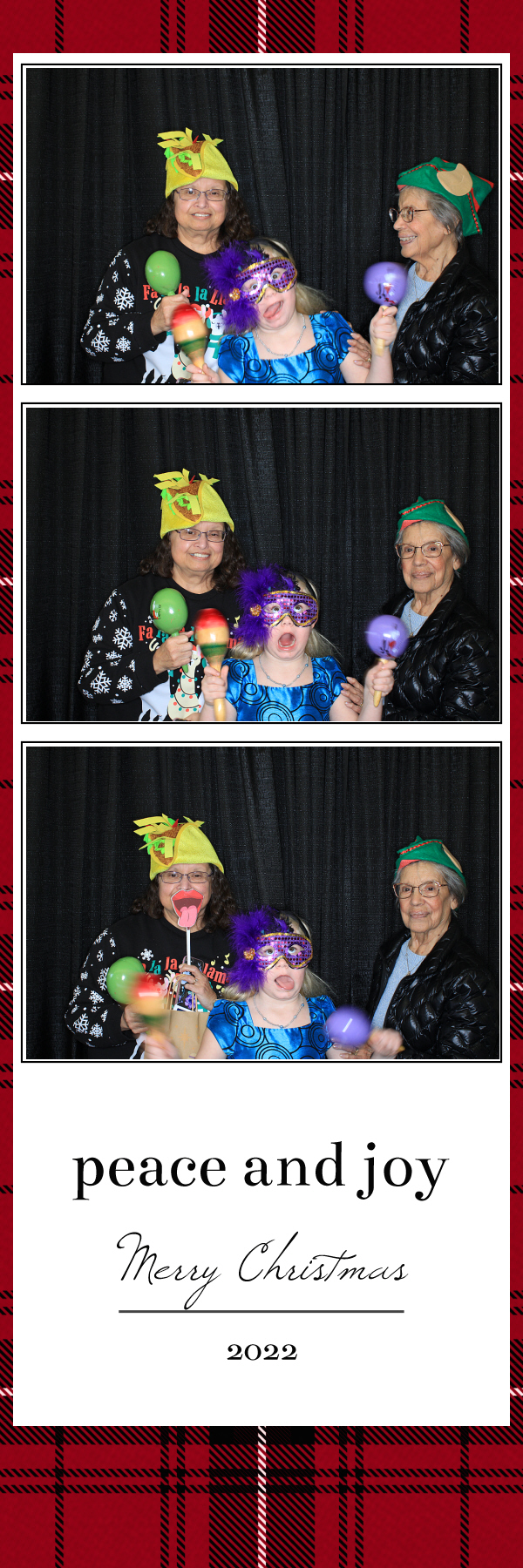 Christmas Eve Services | View more photos from the event at gallery.photoboothbillings.com/u/PhotoBoothBillings/Christmas-Eve-Services