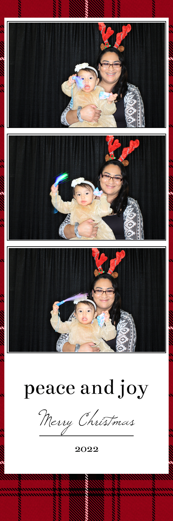 Christmas Eve Services | View more photos from the event at gallery.photoboothbillings.com/u/PhotoBoothBillings/Christmas-Eve-Services