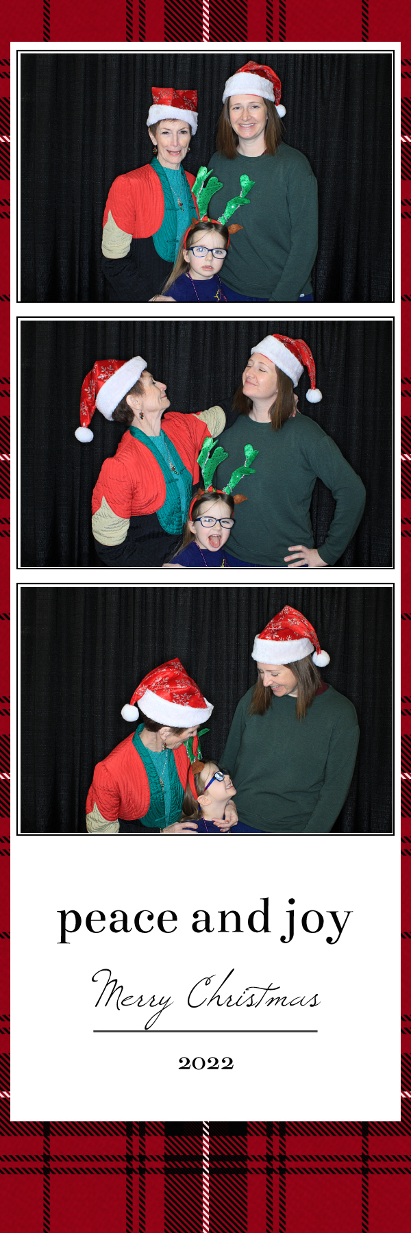 Christmas Eve Services | View more photos from the event at gallery.photoboothbillings.com/u/PhotoBoothBillings/Christmas-Eve-Services