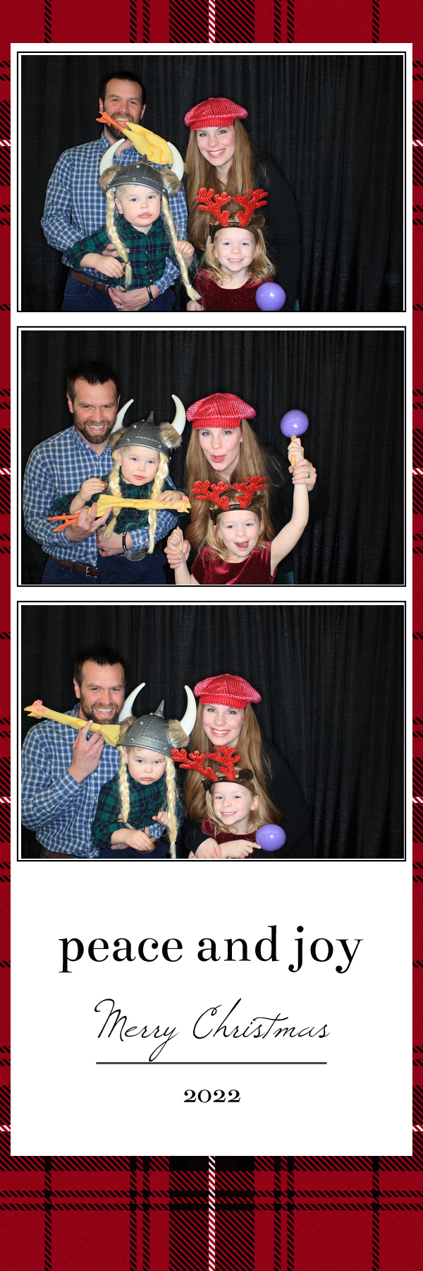 Christmas Eve Services | View more photos from the event at gallery.photoboothbillings.com/u/PhotoBoothBillings/Christmas-Eve-Services