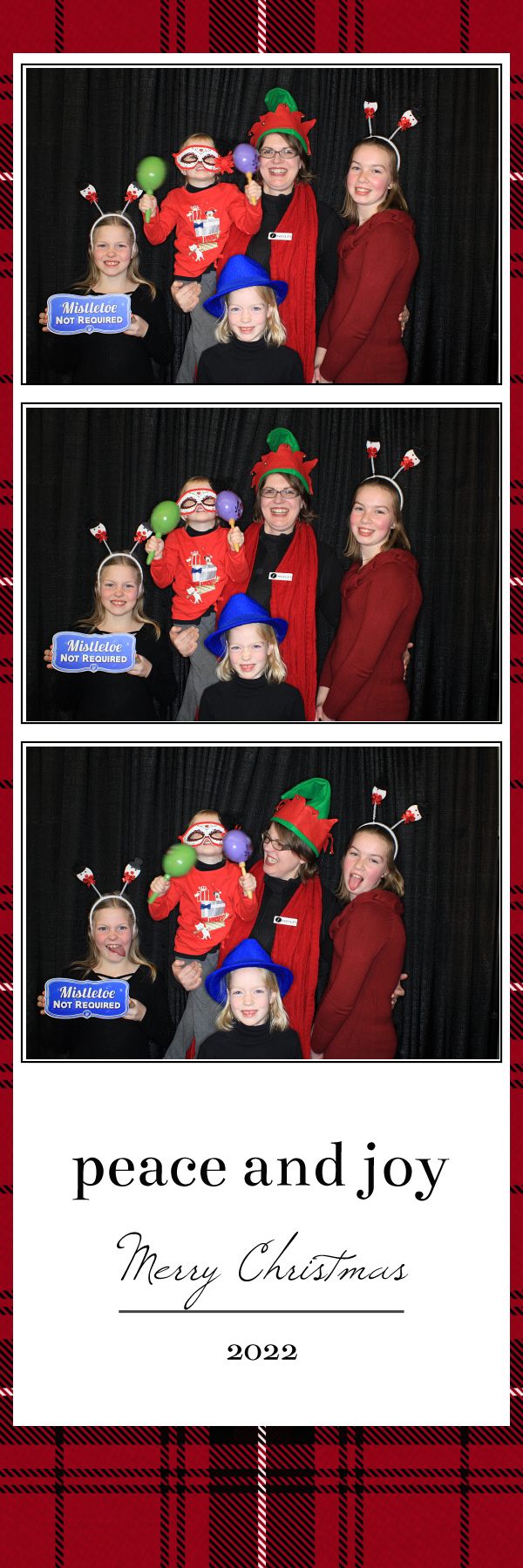 Christmas Eve Services | View more photos from the event at gallery.photoboothbillings.com/u/PhotoBoothBillings/Christmas-Eve-Services