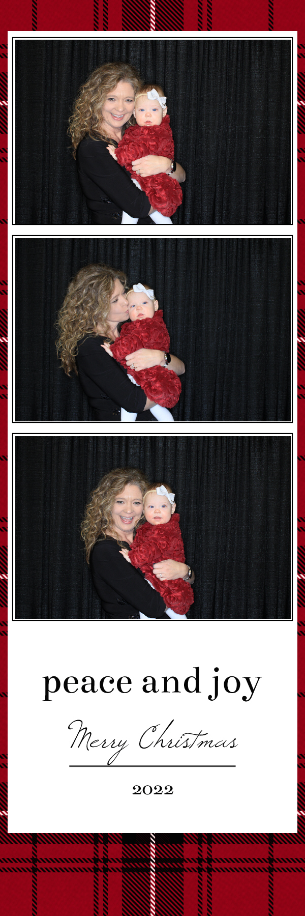 Christmas Eve Services | View more photos from the event at gallery.photoboothbillings.com/u/PhotoBoothBillings/Christmas-Eve-Services