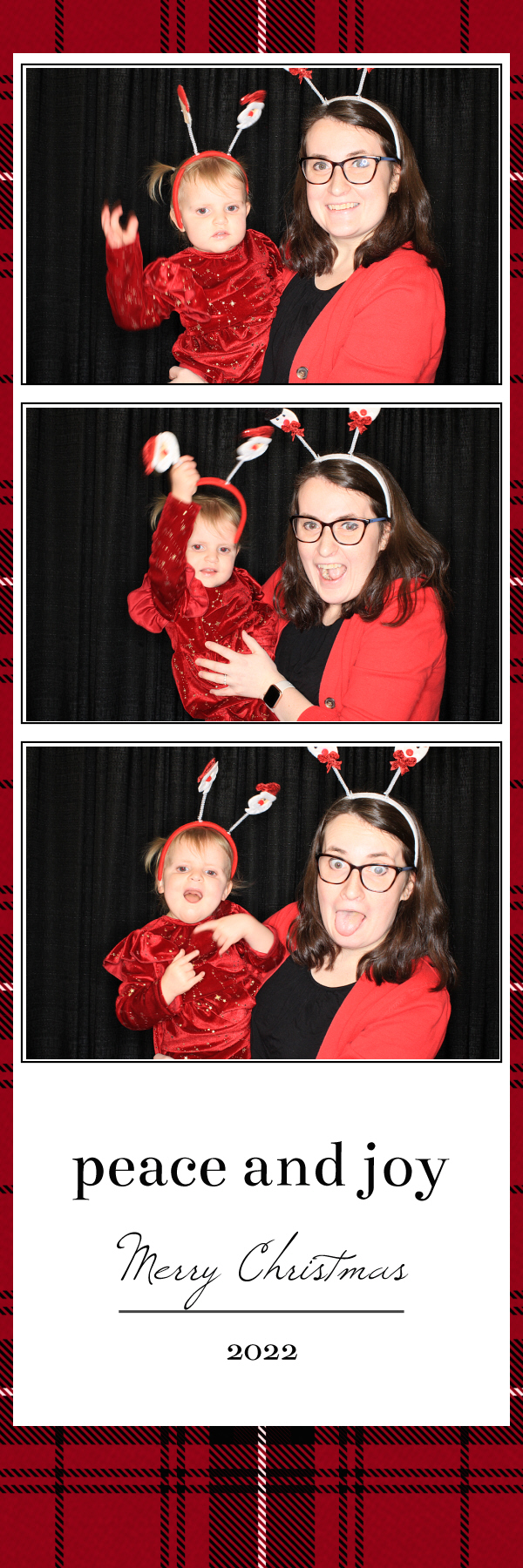 Christmas Eve Services | View more photos from the event at gallery.photoboothbillings.com/u/PhotoBoothBillings/Christmas-Eve-Services
