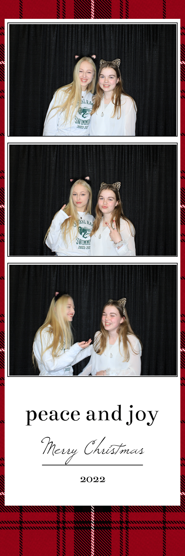Christmas Eve Services | View more photos from the event at gallery.photoboothbillings.com/u/PhotoBoothBillings/Christmas-Eve-Services