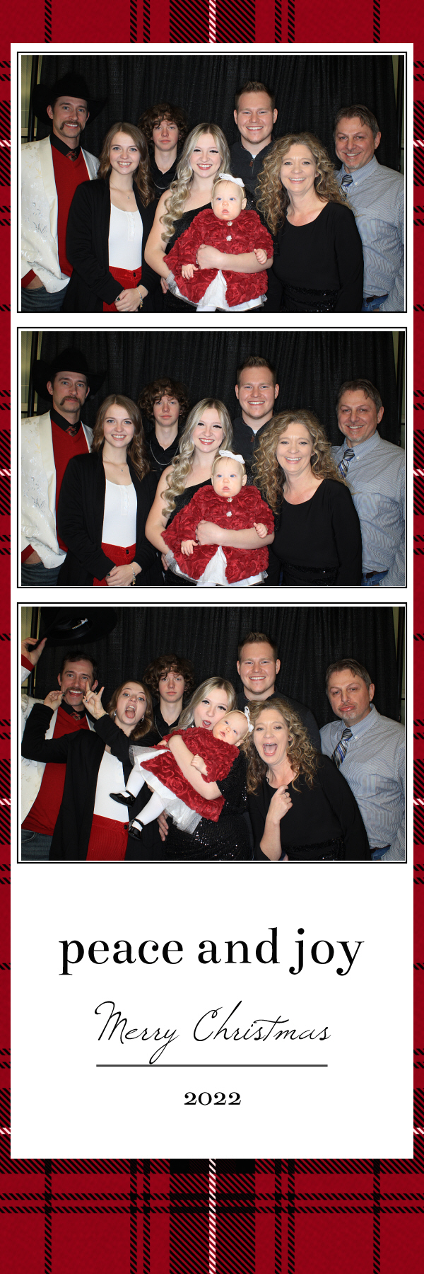Christmas Eve Services | View more photos from the event at gallery.photoboothbillings.com/u/PhotoBoothBillings/Christmas-Eve-Services