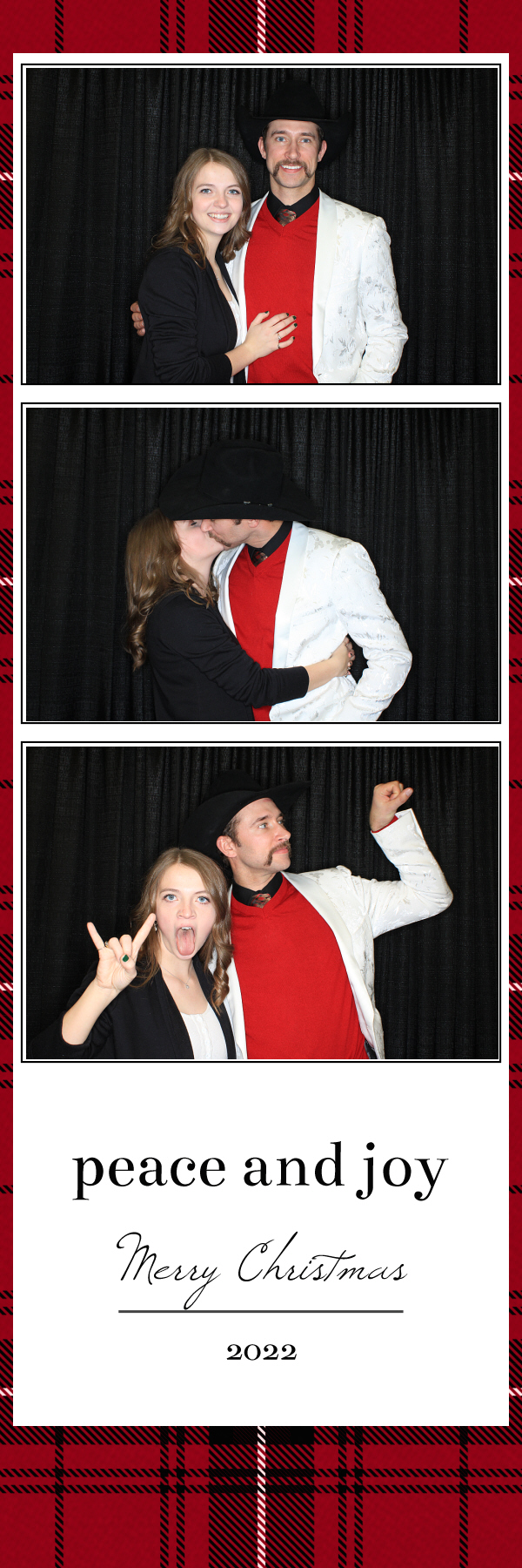 Christmas Eve Services | View more photos from the event at gallery.photoboothbillings.com/u/PhotoBoothBillings/Christmas-Eve-Services