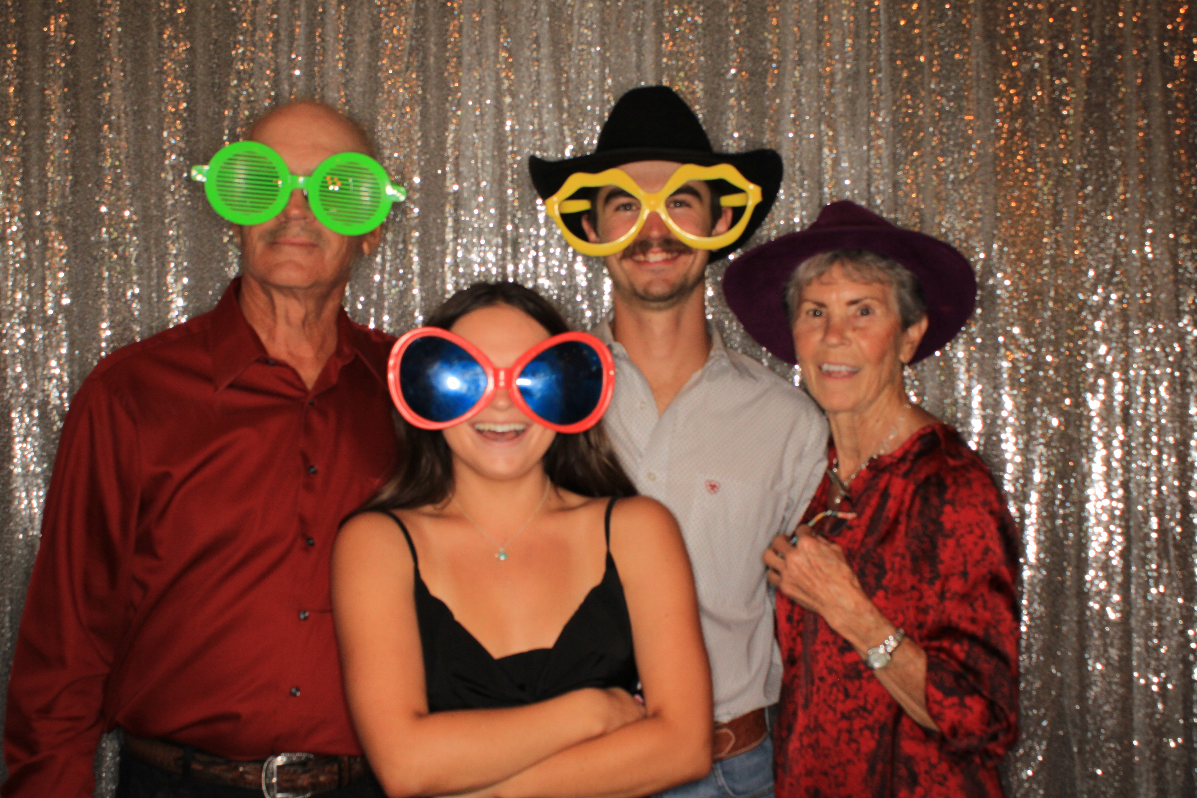 Dana and Ryan's Wedding | View more photos from the event at gallery.photoboothbillings.com/u/PhotoBoothBillings/Dana-and-Ryans-Wedding