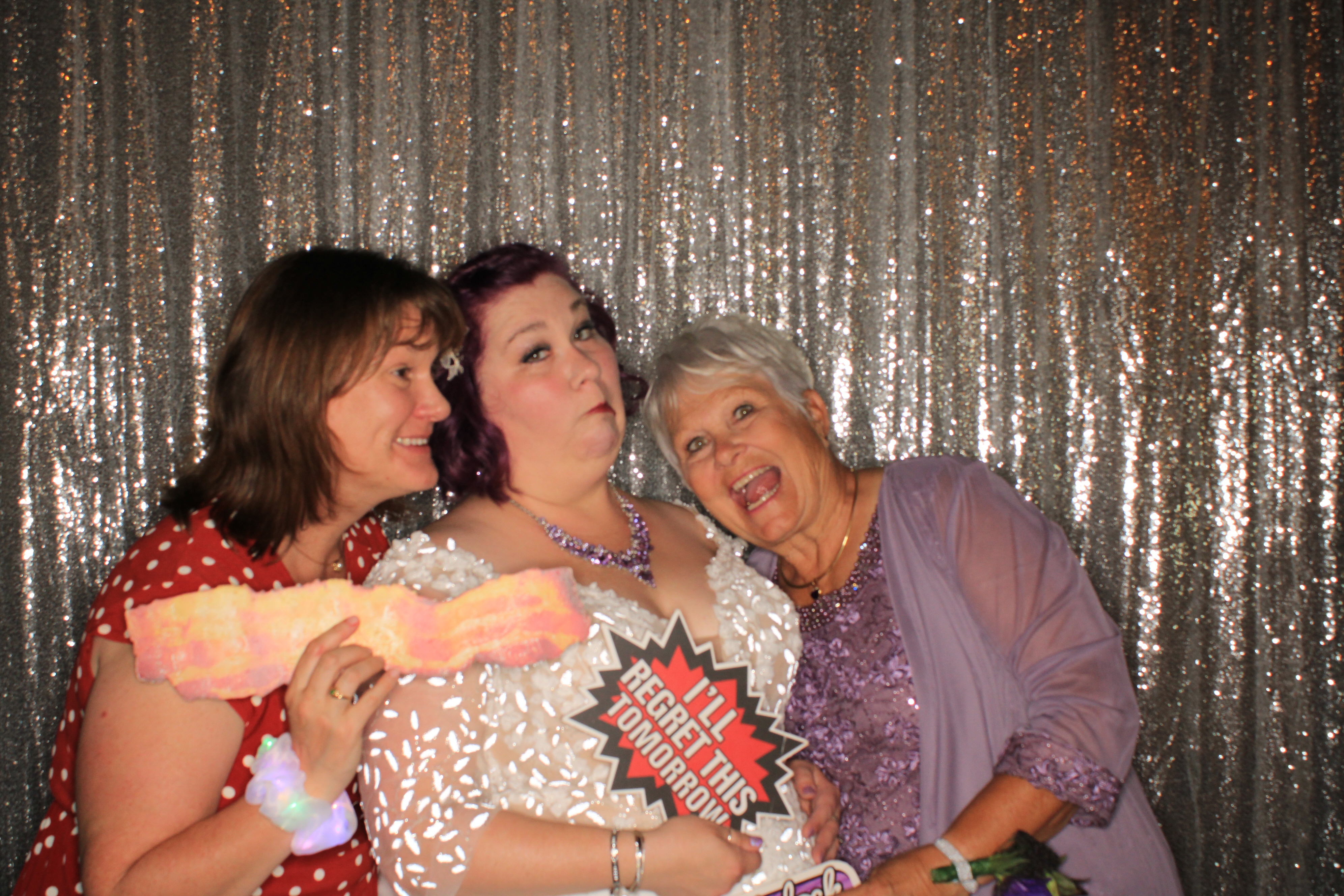 Dana and Ryan's Wedding | View more photos from the event at gallery.photoboothbillings.com/u/PhotoBoothBillings/Dana-and-Ryans-Wedding