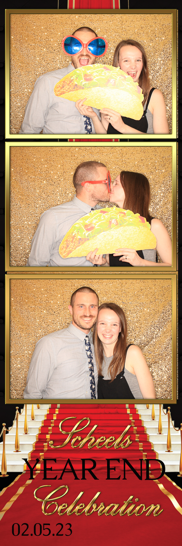 End of Year Celebration | View more photos from the event at gallery.photoboothbillings.com/u/PhotoBoothBillings/End-of-Year-Celebration