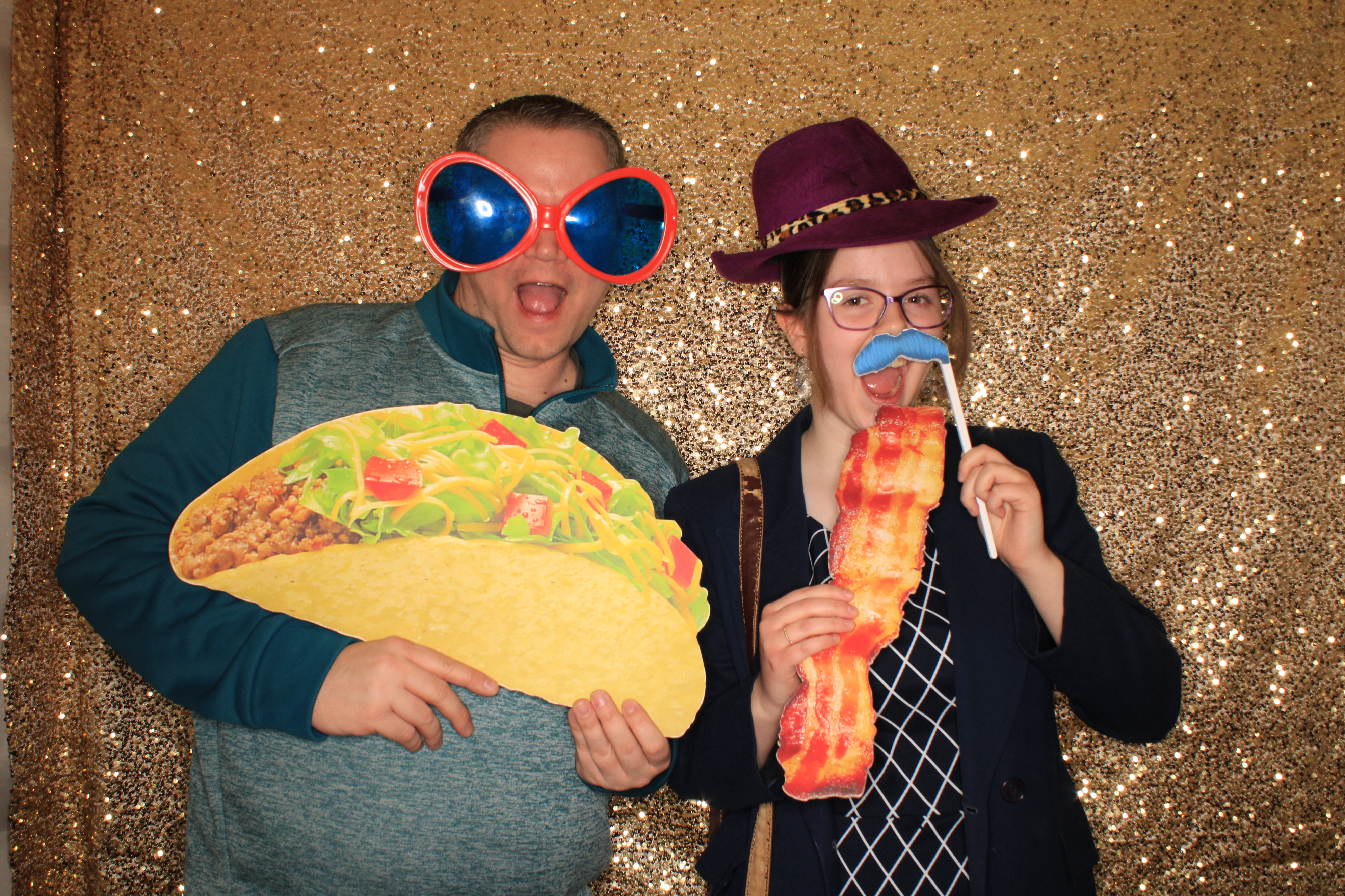 End of Year Celebration | View more photos from the event at gallery.photoboothbillings.com/u/PhotoBoothBillings/End-of-Year-Celebration
