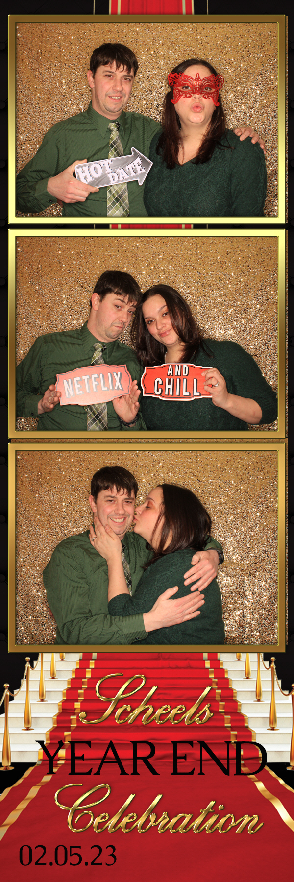 End of Year Celebration | View more photos from the event at gallery.photoboothbillings.com/u/PhotoBoothBillings/End-of-Year-Celebration
