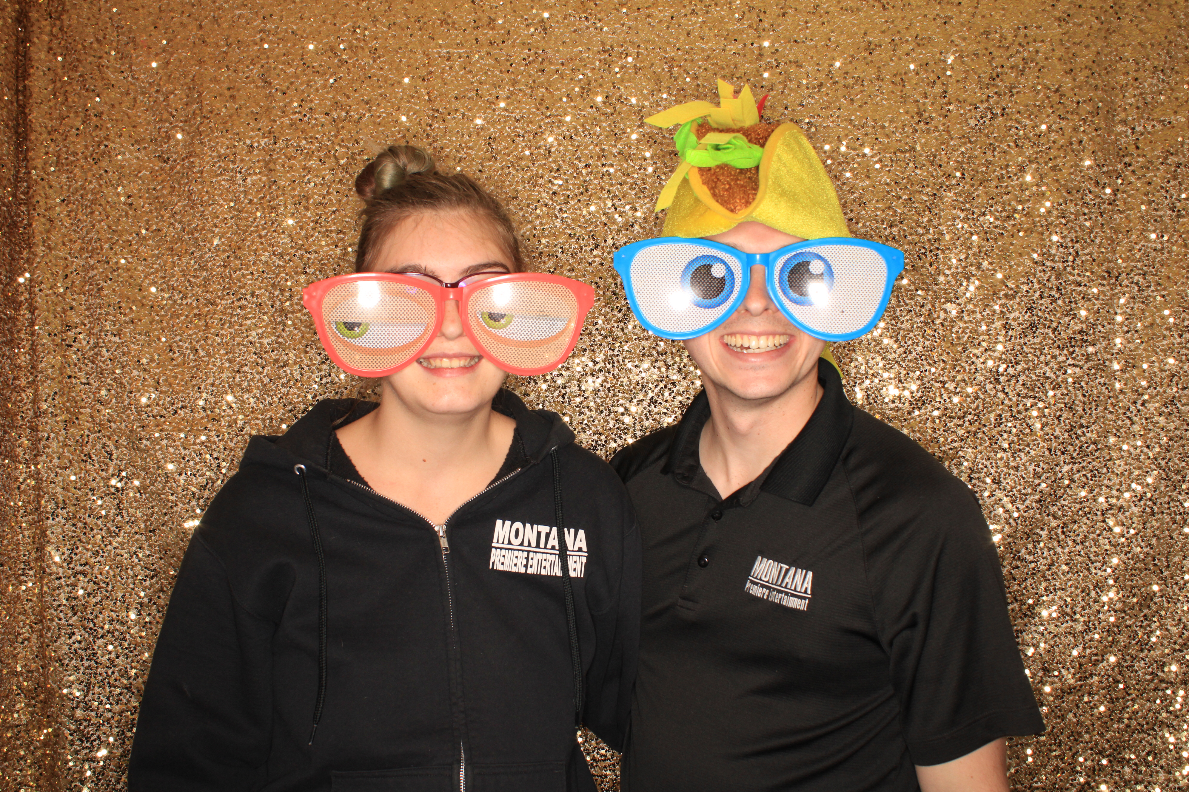 End of Year Celebration | View more photos from the event at gallery.photoboothbillings.com/u/PhotoBoothBillings/End-of-Year-Celebration