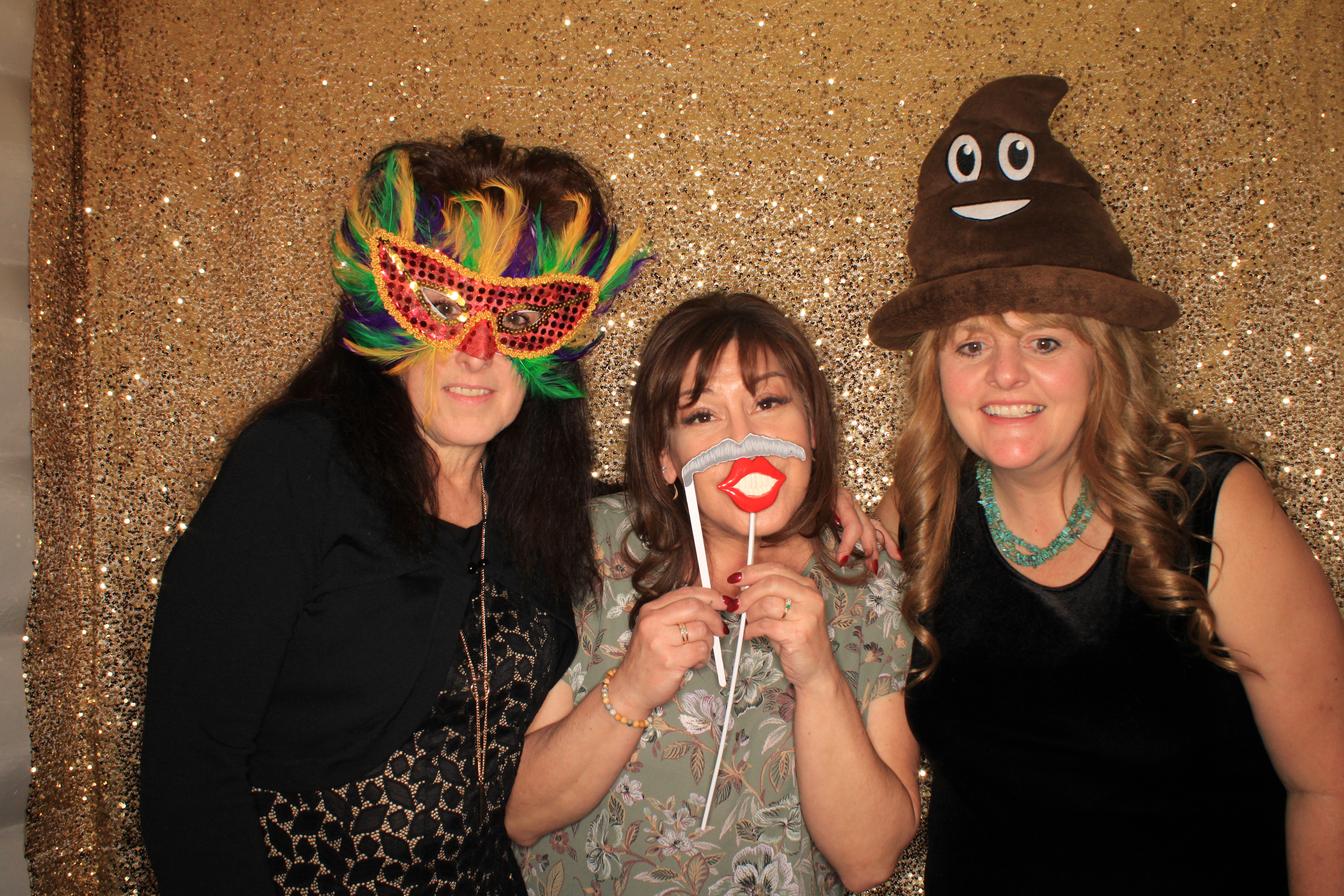 End of Year Celebration | View more photos from the event at gallery.photoboothbillings.com/u/PhotoBoothBillings/End-of-Year-Celebration