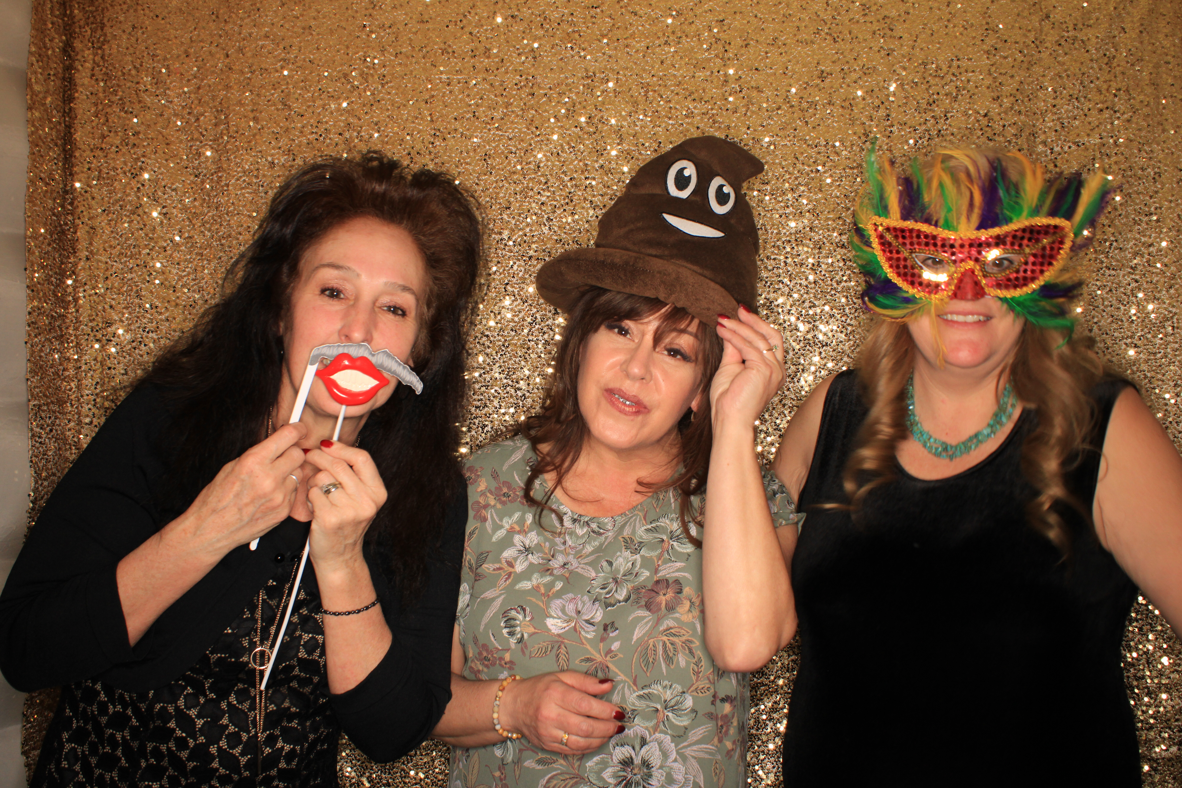 End of Year Celebration | View more photos from the event at gallery.photoboothbillings.com/u/PhotoBoothBillings/End-of-Year-Celebration