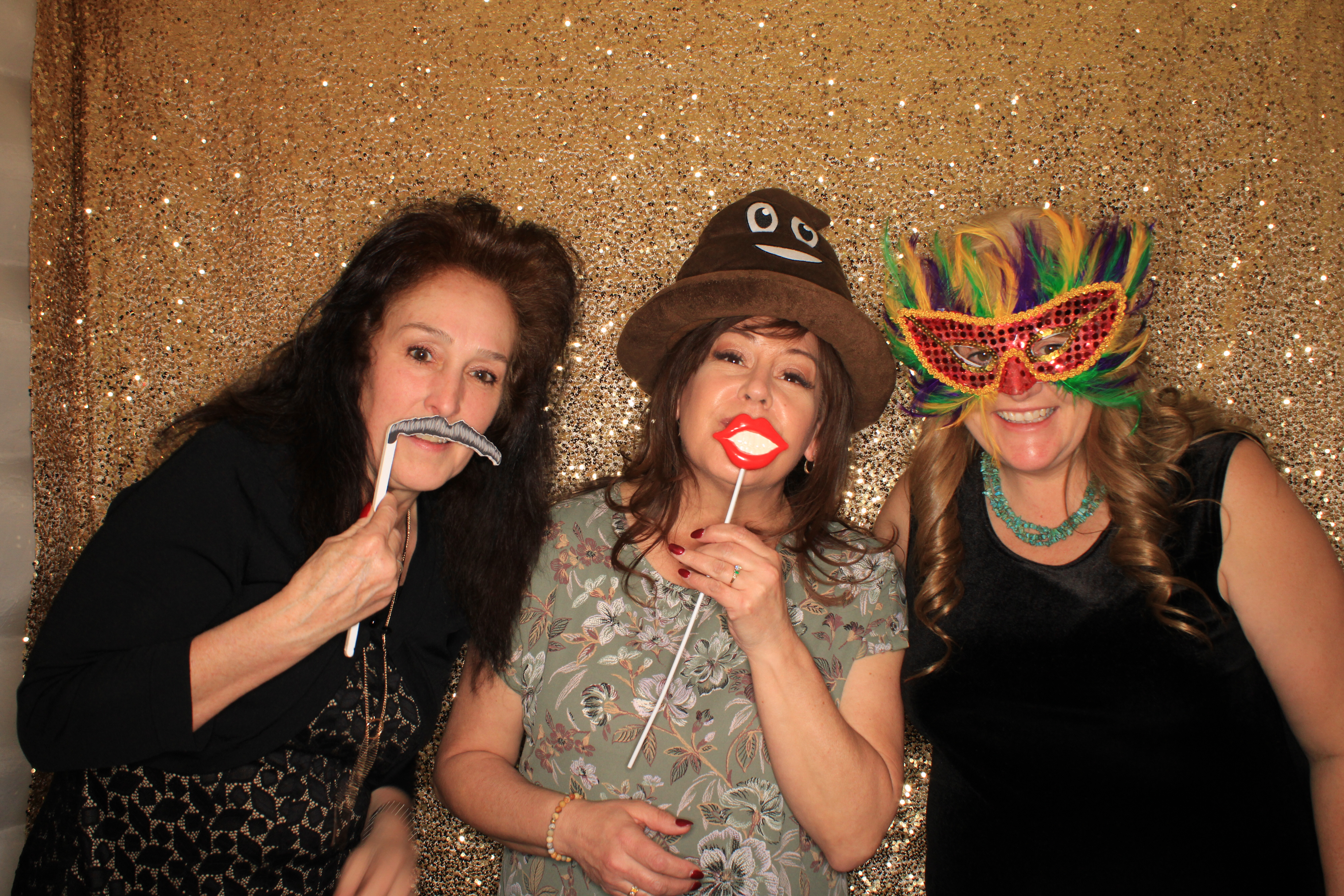 End of Year Celebration | View more photos from the event at gallery.photoboothbillings.com/u/PhotoBoothBillings/End-of-Year-Celebration