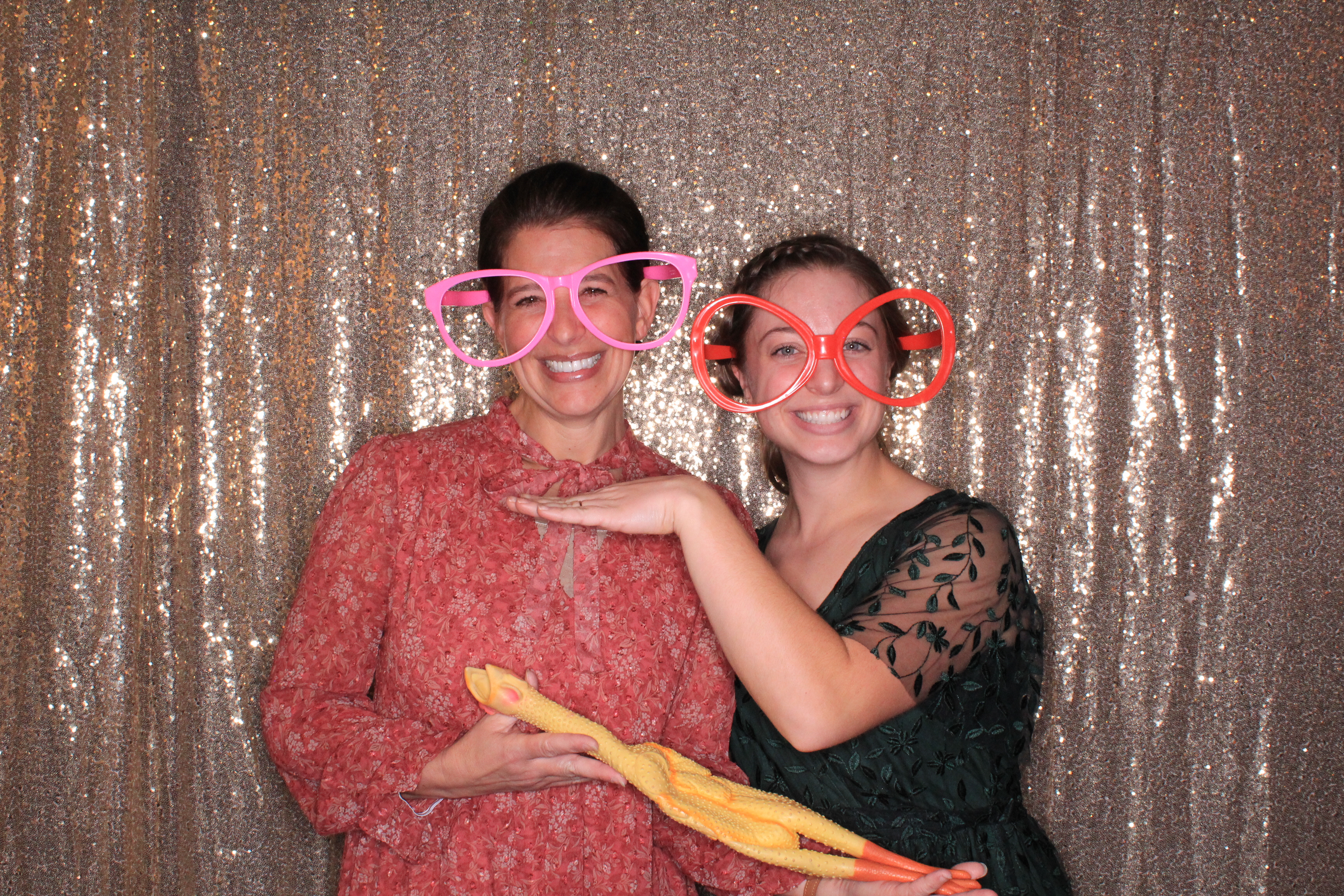 Ethan and Alexa's Wedding | View more photos from the event at gallery.photoboothbillings.com/u/PhotoBoothBillings/Ethan-and-Alexas-Wedding