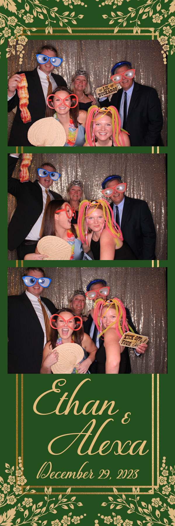 Ethan and Alexa's Wedding | View more photos from the event at gallery.photoboothbillings.com/u/PhotoBoothBillings/Ethan-and-Alexas-Wedding