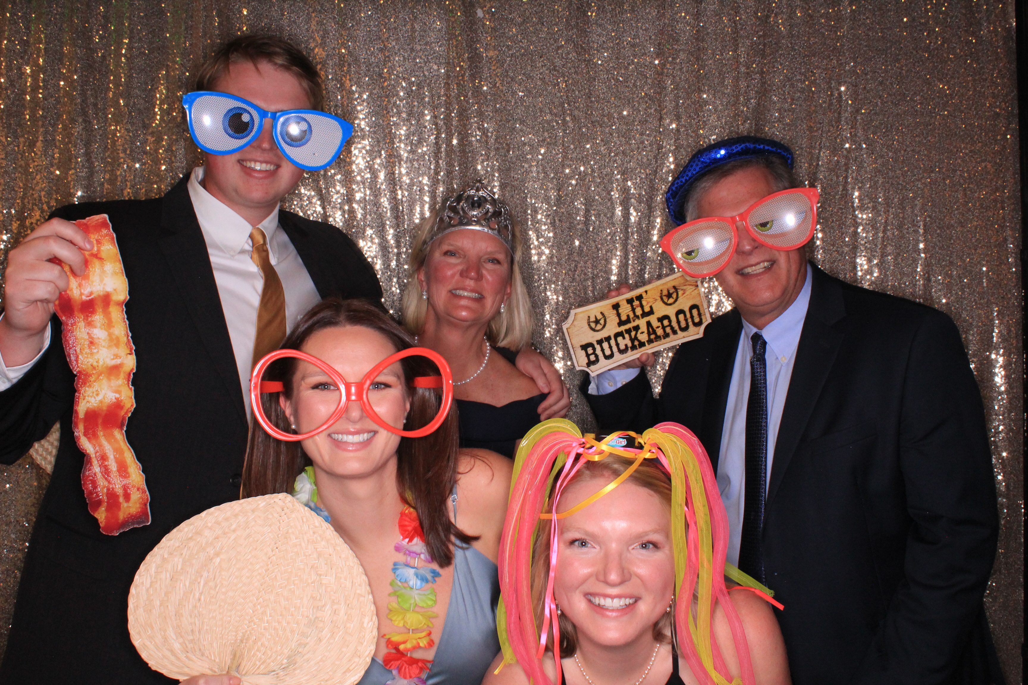 Ethan and Alexa's Wedding | View more photos from the event at gallery.photoboothbillings.com/u/PhotoBoothBillings/Ethan-and-Alexas-Wedding