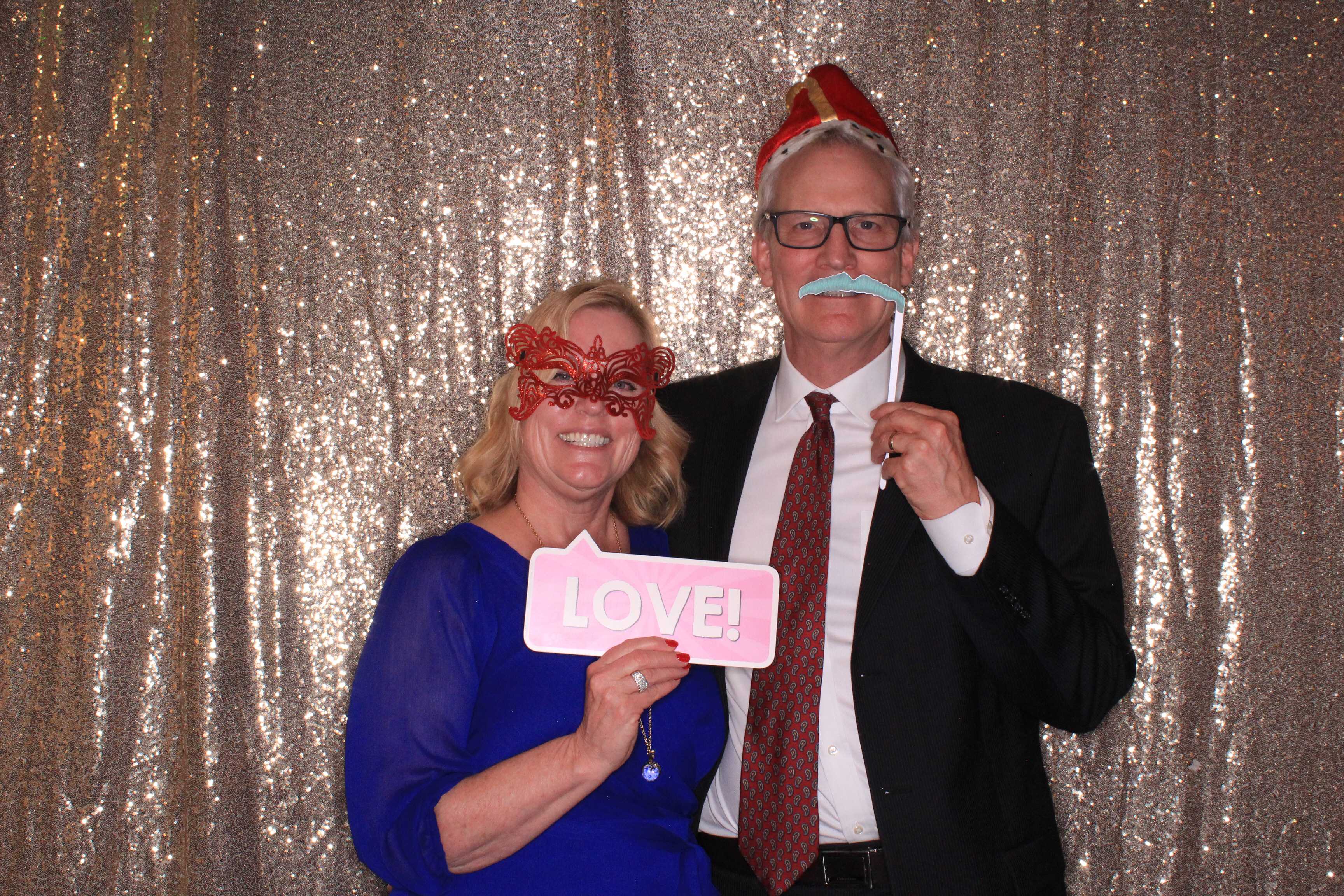 Ethan and Alexa's Wedding | View more photos from the event at gallery.photoboothbillings.com/u/PhotoBoothBillings/Ethan-and-Alexas-Wedding