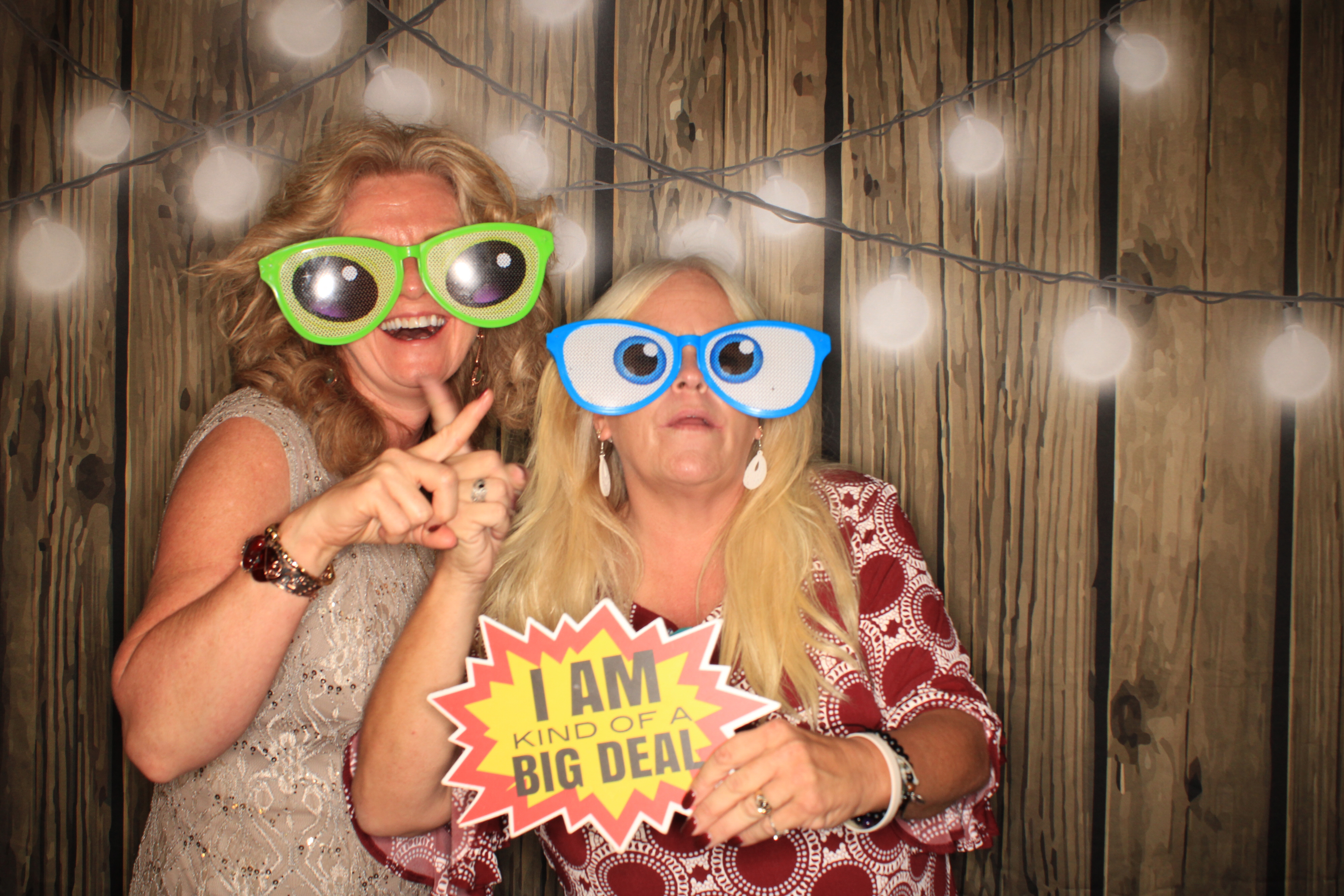 Kathryn and Jeffery's Wedding | View more photos from the event at gallery.photoboothbillings.com/u/PhotoBoothBillings/Kathryn-and-Jefferys-Wedding